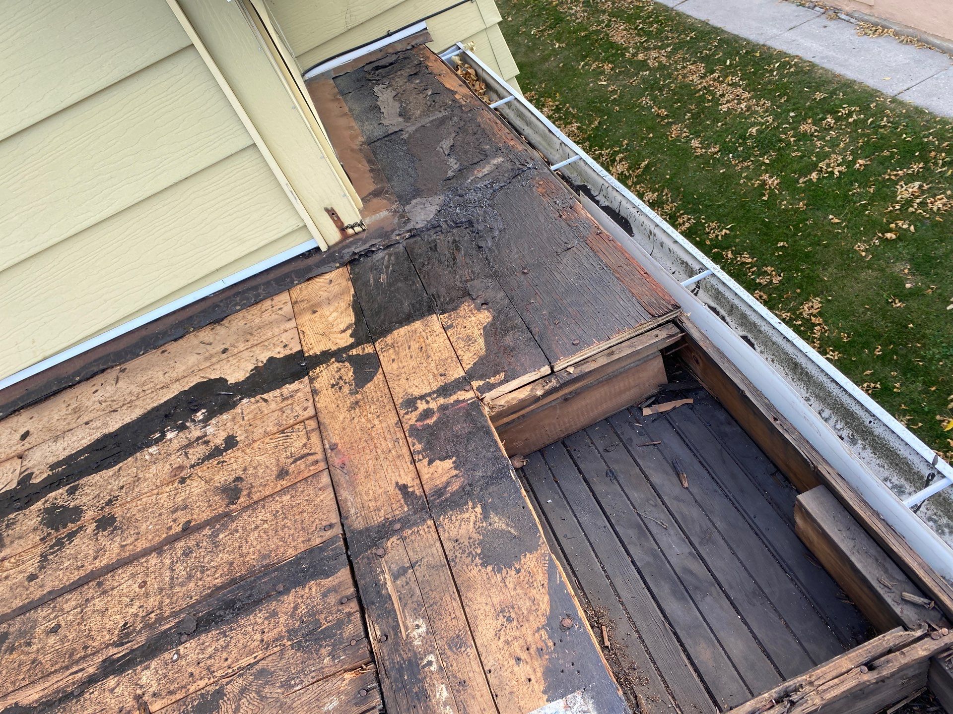 Flat Roof Porch with 60mil EPDM Rubber by Gellings Roofing & Siding