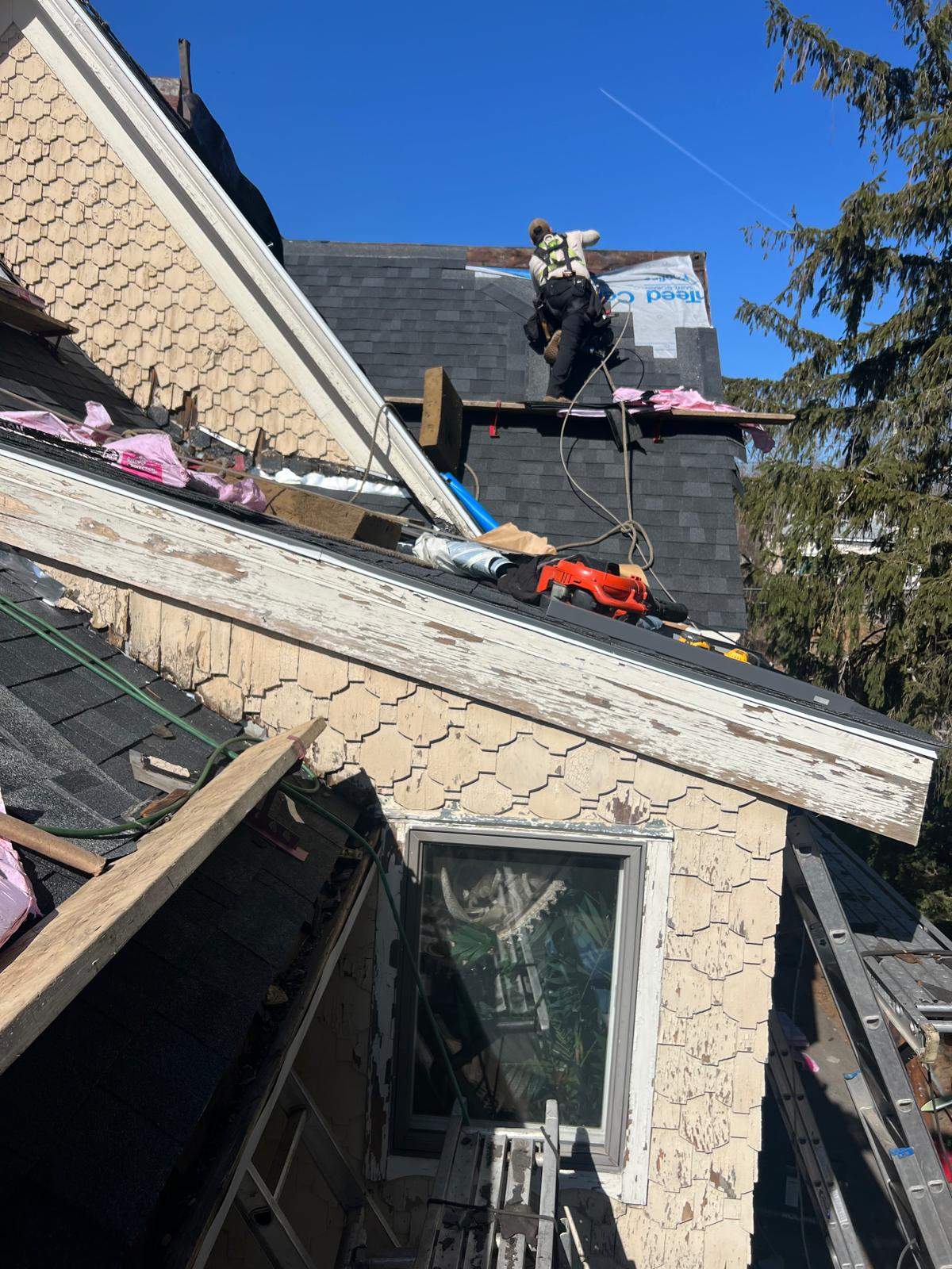 Slate Roof Conversion on Historic Home & Detached Garage – Owens Corning Duration, Estate Gray by JOHNNYS PRO