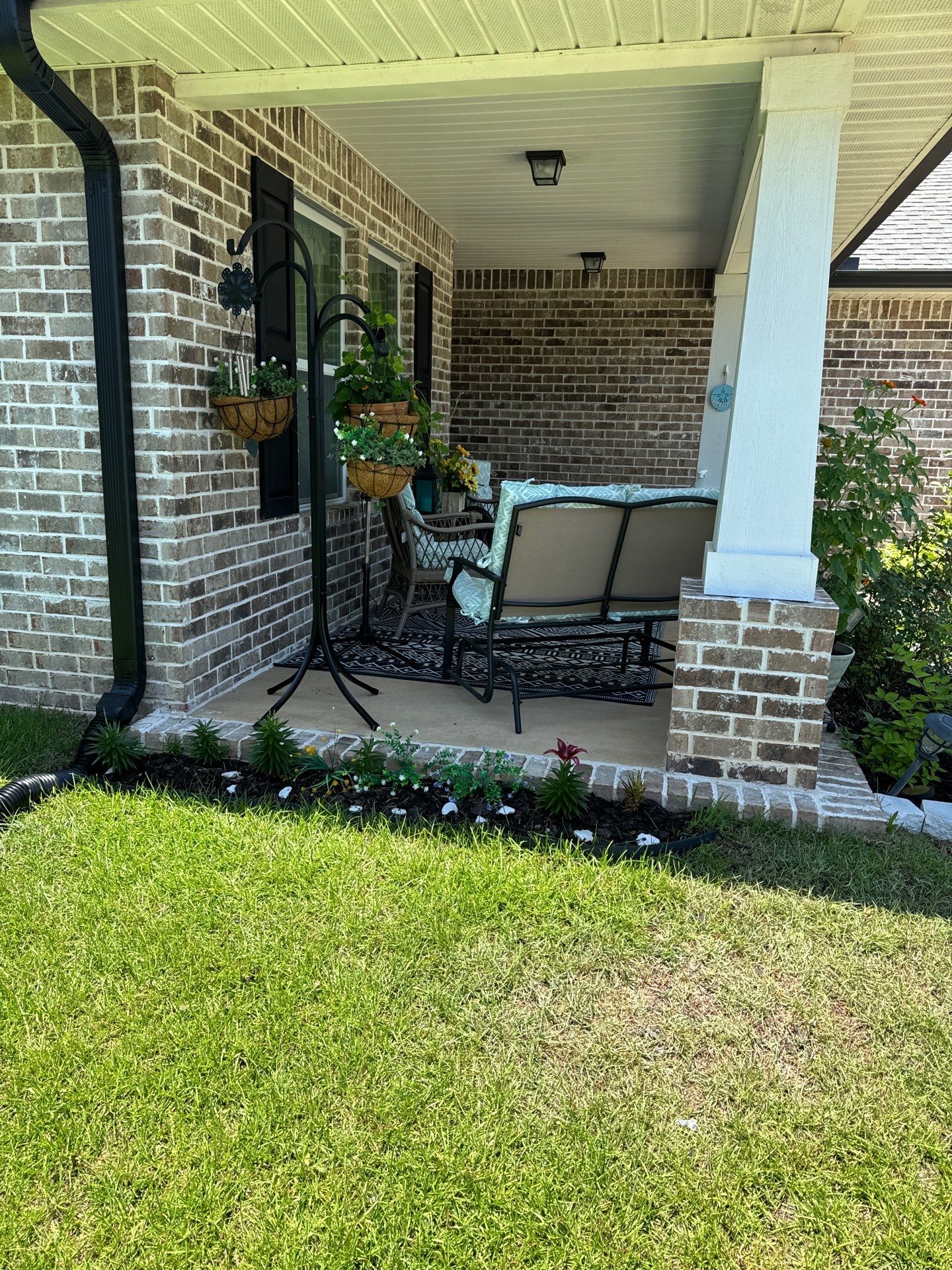 Vinyl Pane Sunroom using Colorbeam by Titan Sunrooms