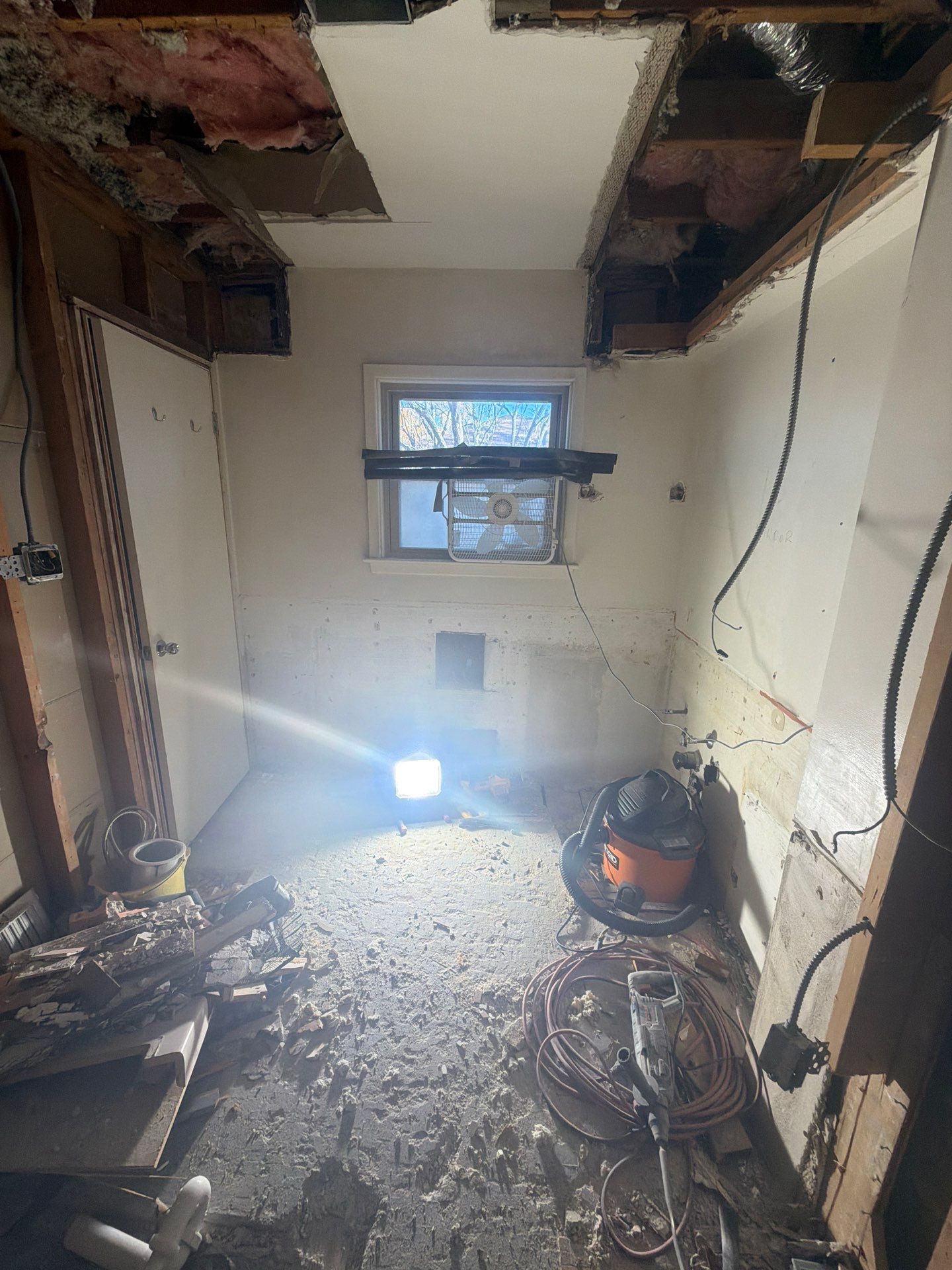 Interior Room Renovation and Painting in Wauwatosa by OCS Contracting Services