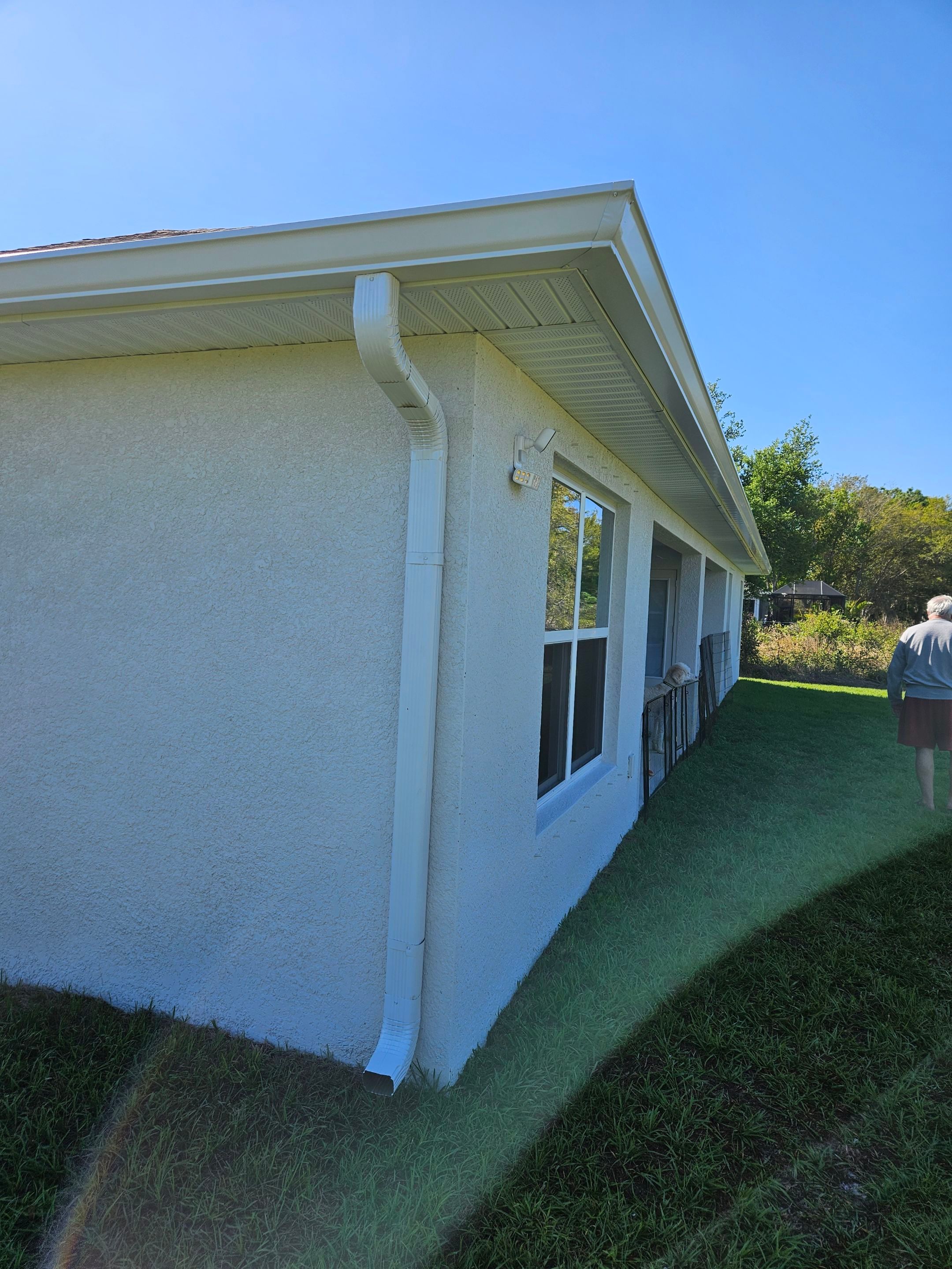 White K Style Seamless Gutters using 6 Inch Seamless Gutters in Ponta Gorda FL by Gutter Professors