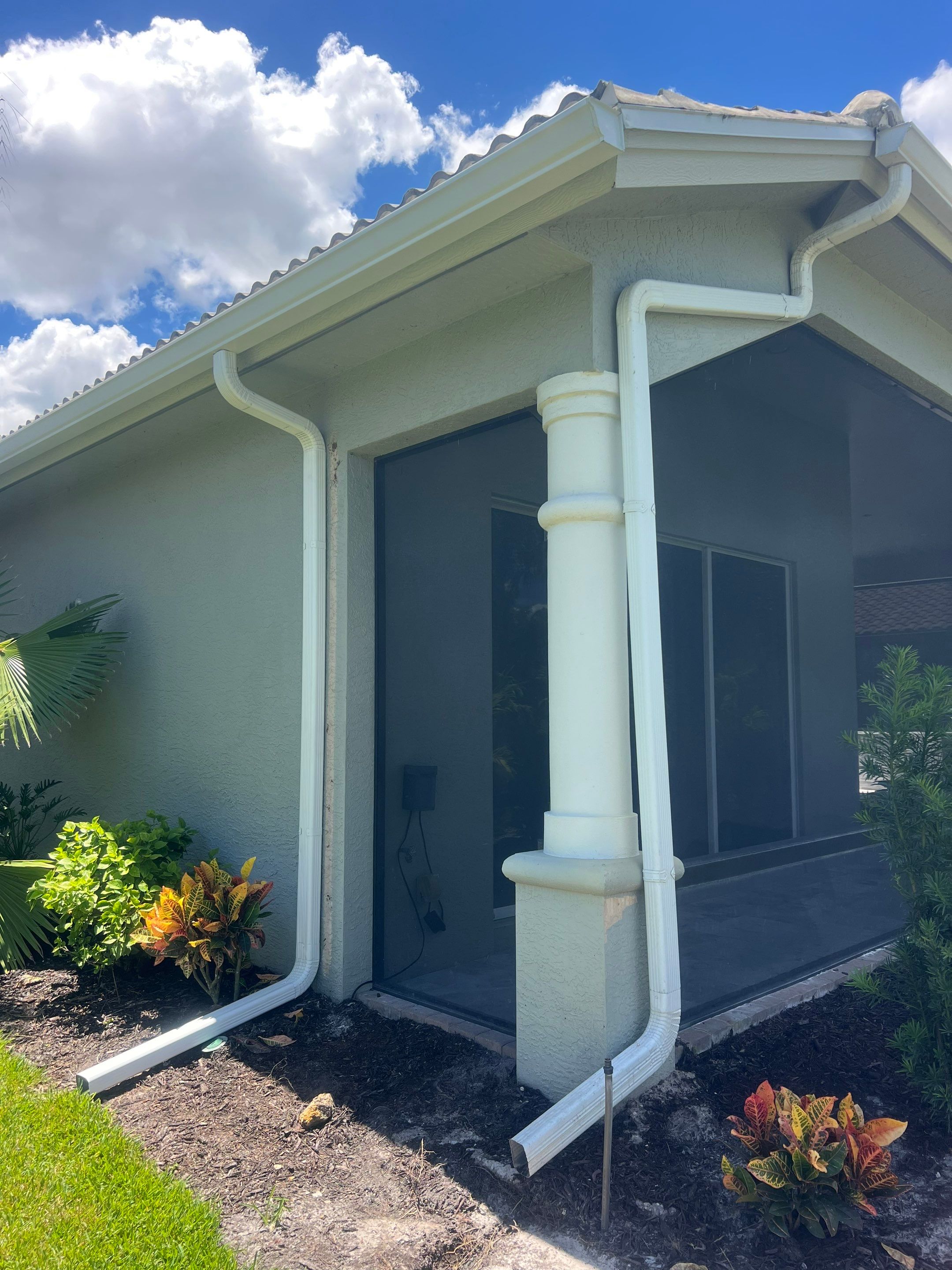 6 Inch Seamless Gutters and Downspout Installation in Naples FL by Gutter Professors