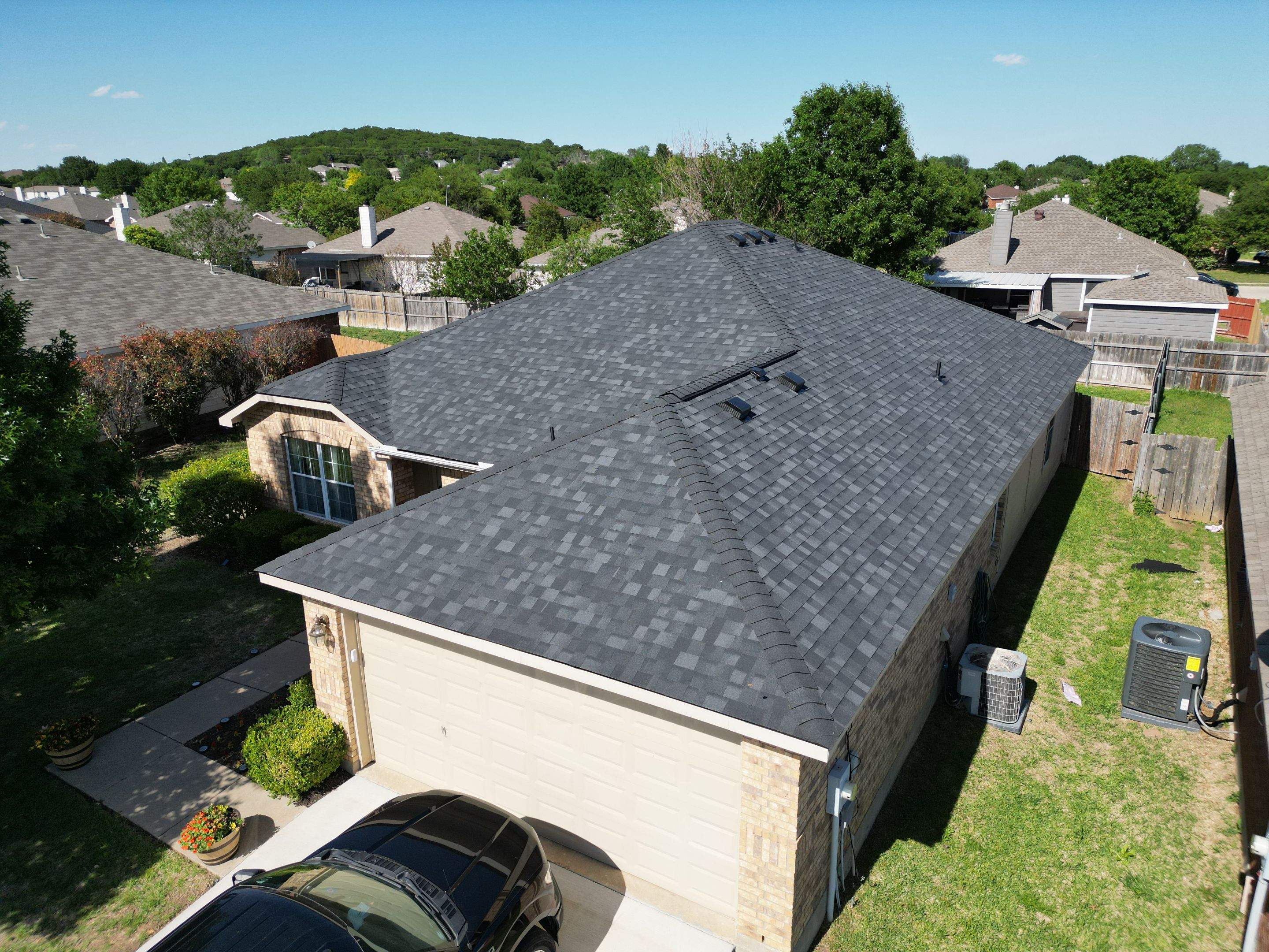 Onyx Black - Owens Corning TruDefinition Duration by RoofsOnly.com