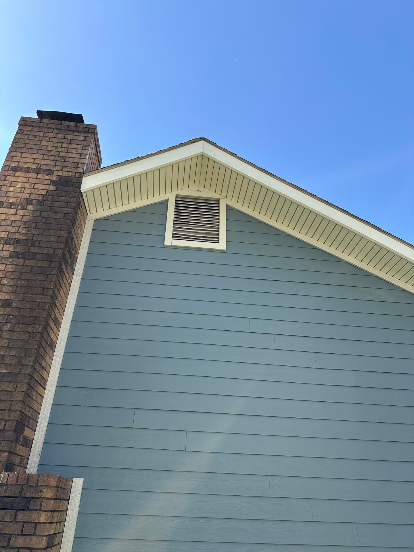 James Hardie in Kansas City Mo  by EEC  Windows, Siding & Roofing 