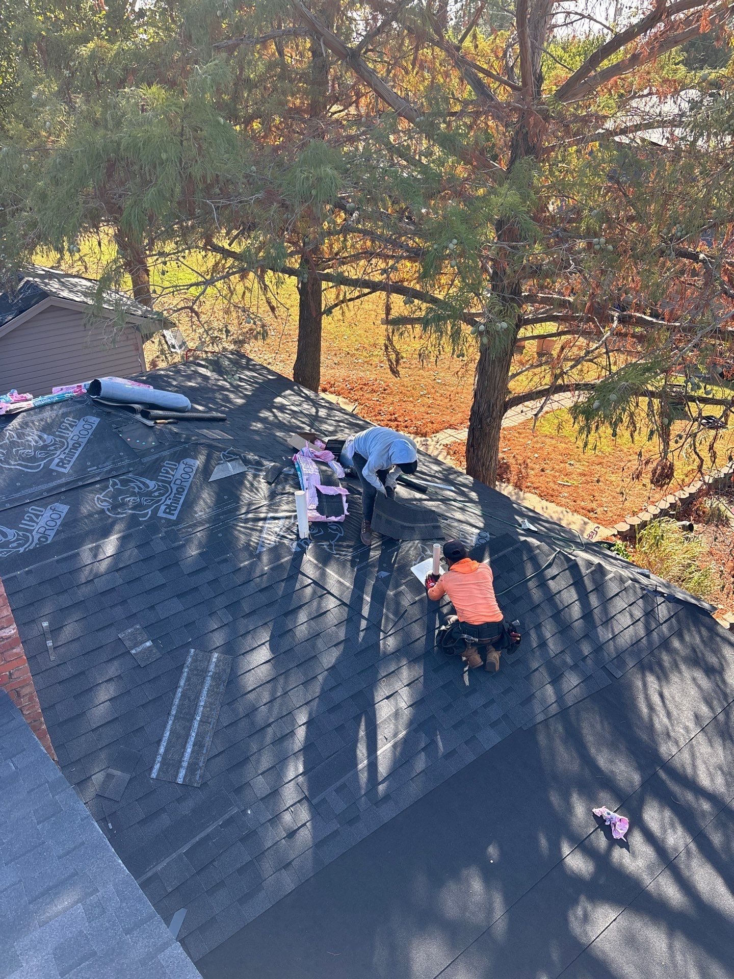 Owens Corning - Onyx Black by Frontline Roofing and Construction