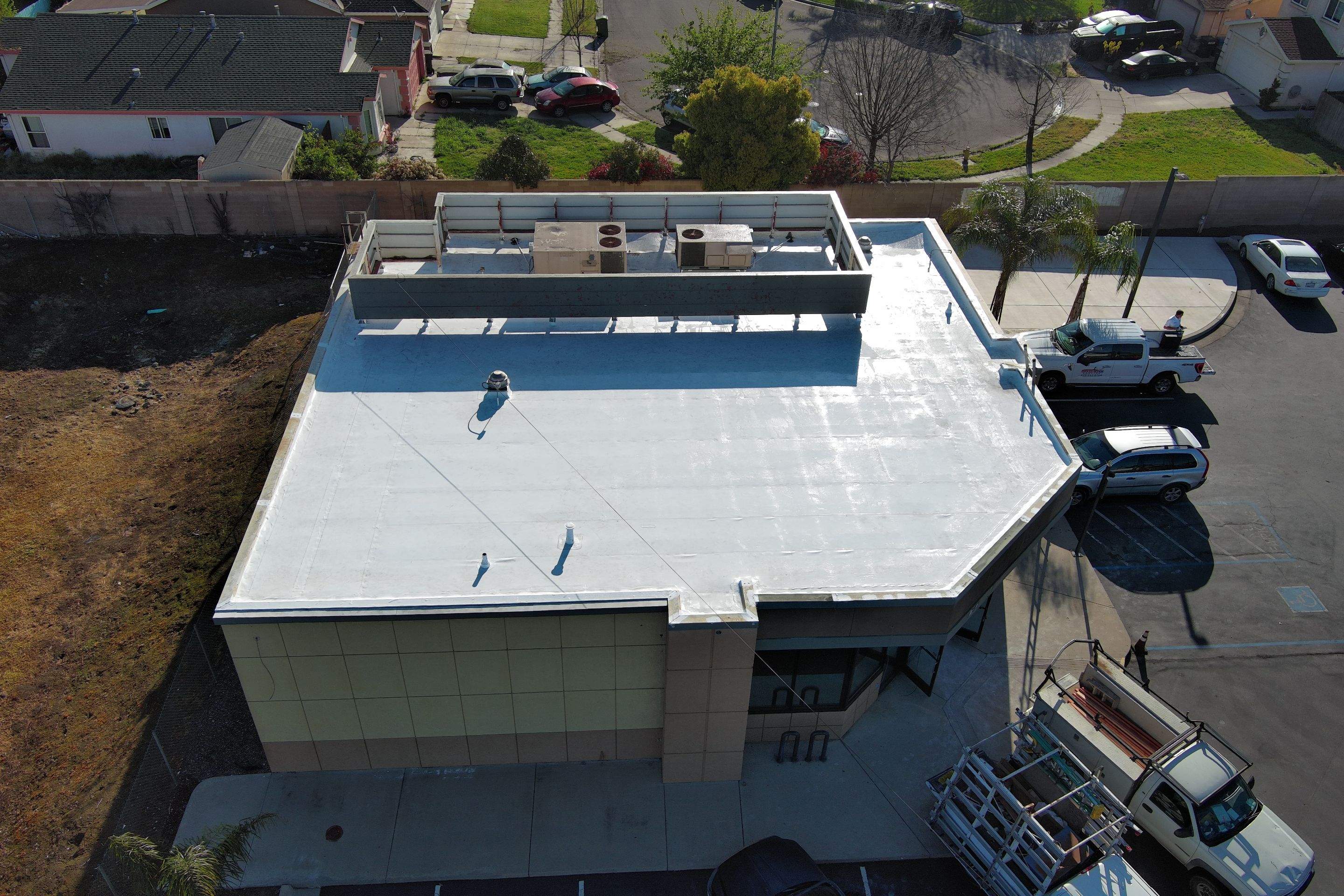 TPO single-ply roofing system using GAF Everguard 60 mil by Straight Edge Roofing Inc