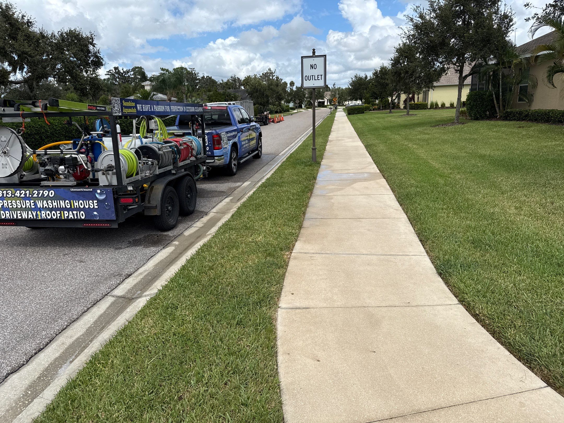 Driveway, Sidewalk & Lanai Cleaning Transformation | Forest Creek Parrish, FL by Sunshine AquaWash