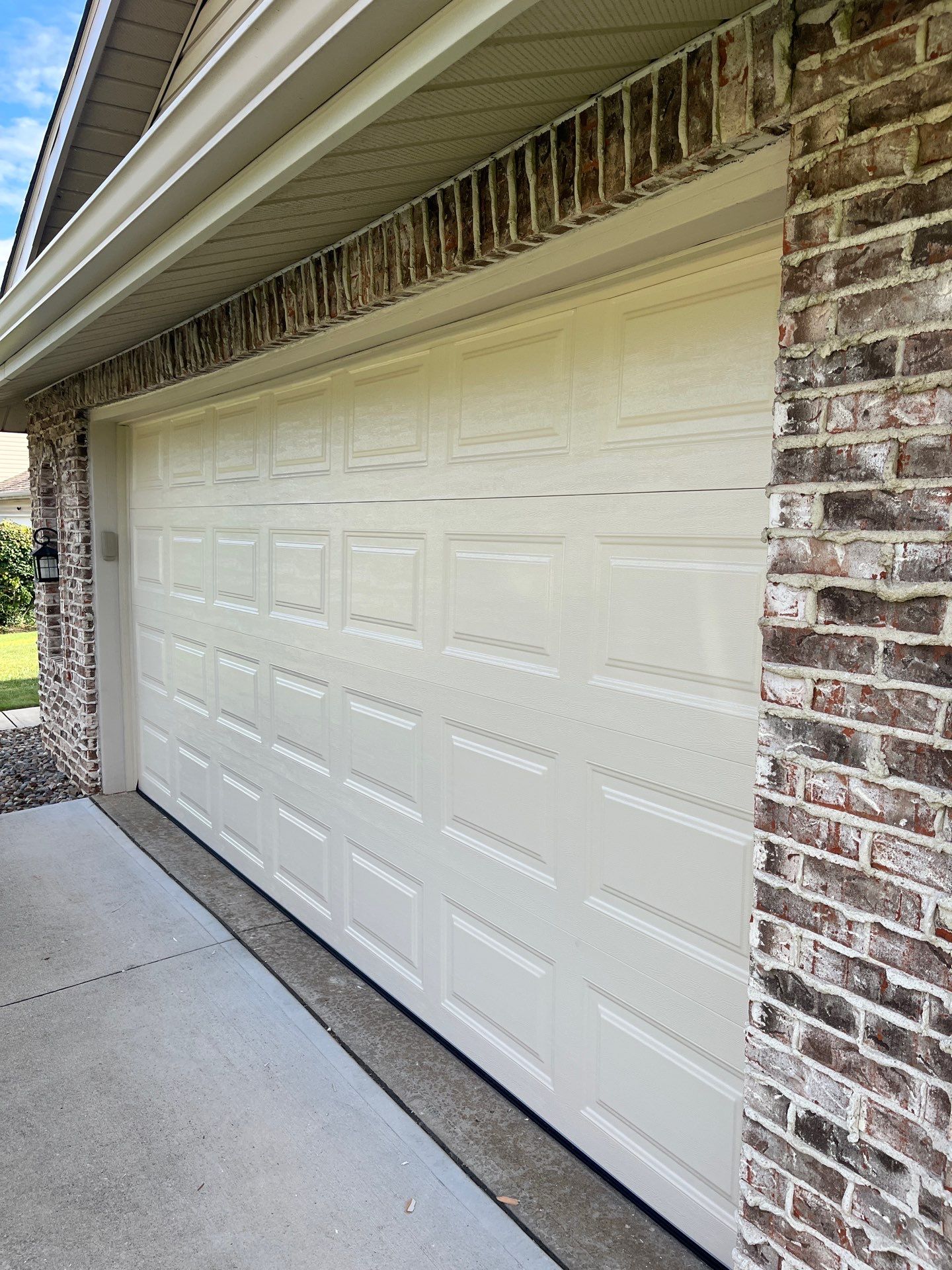Garage Door Replacement in Strongsville OH