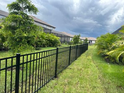 Aluminum Fence Installation using 3 Rail Aluminum Fence