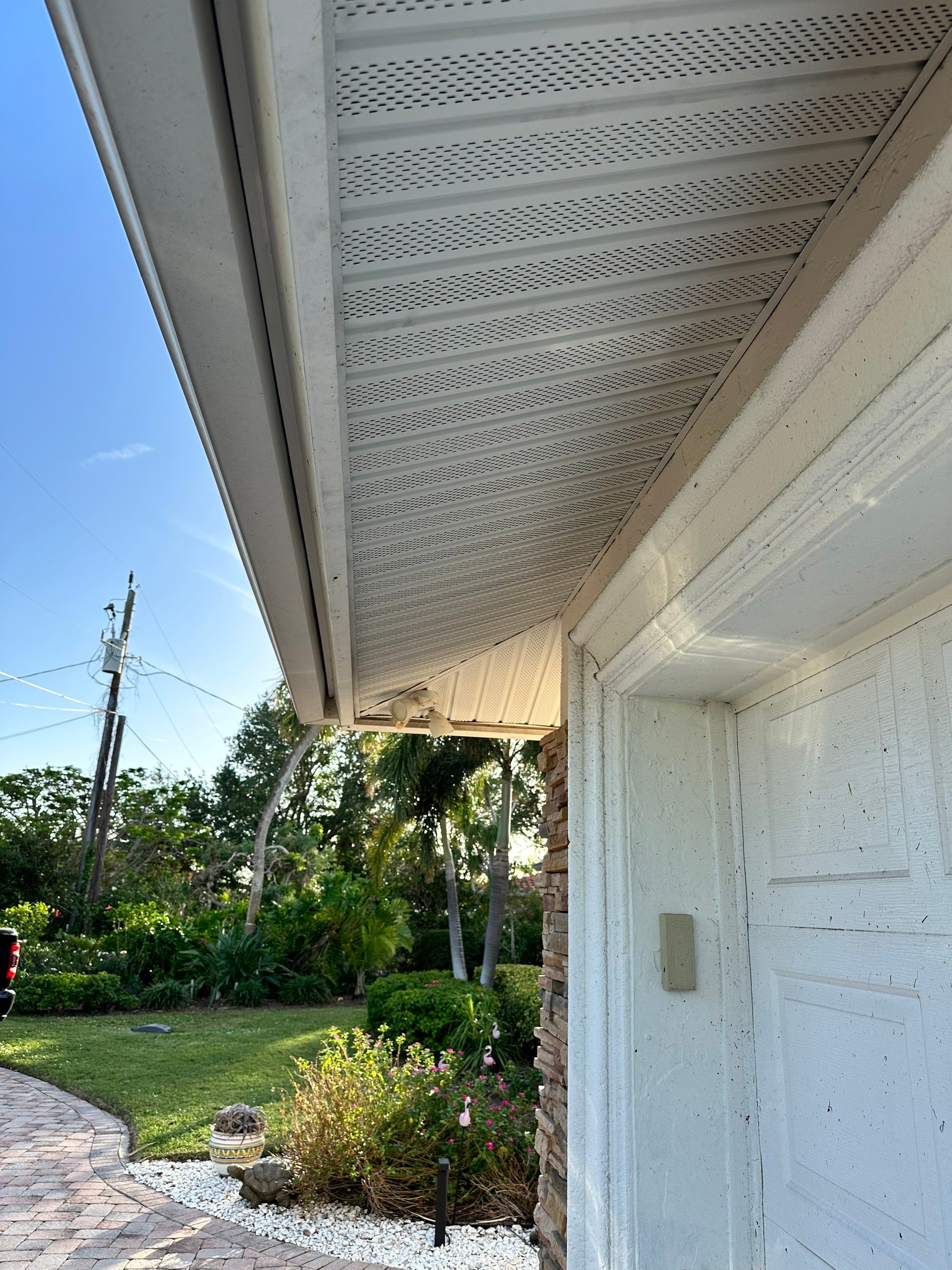 Soffit and Fascia Installation in Sarasota FL by Gutter Professors