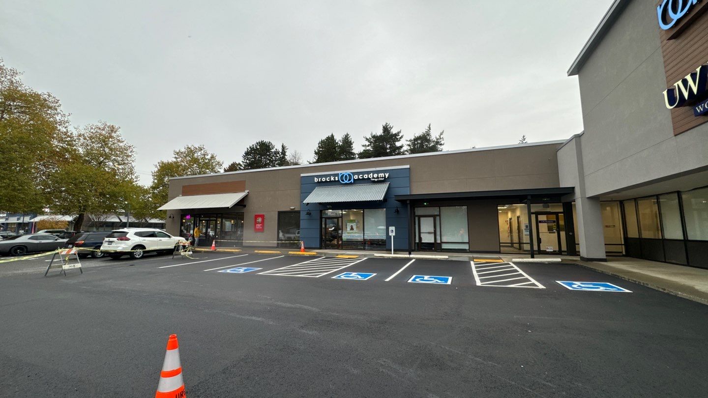 Colliers - Woodinville New Asphalt Parking Lot by Jireh Asphalt & Concrete Inc 