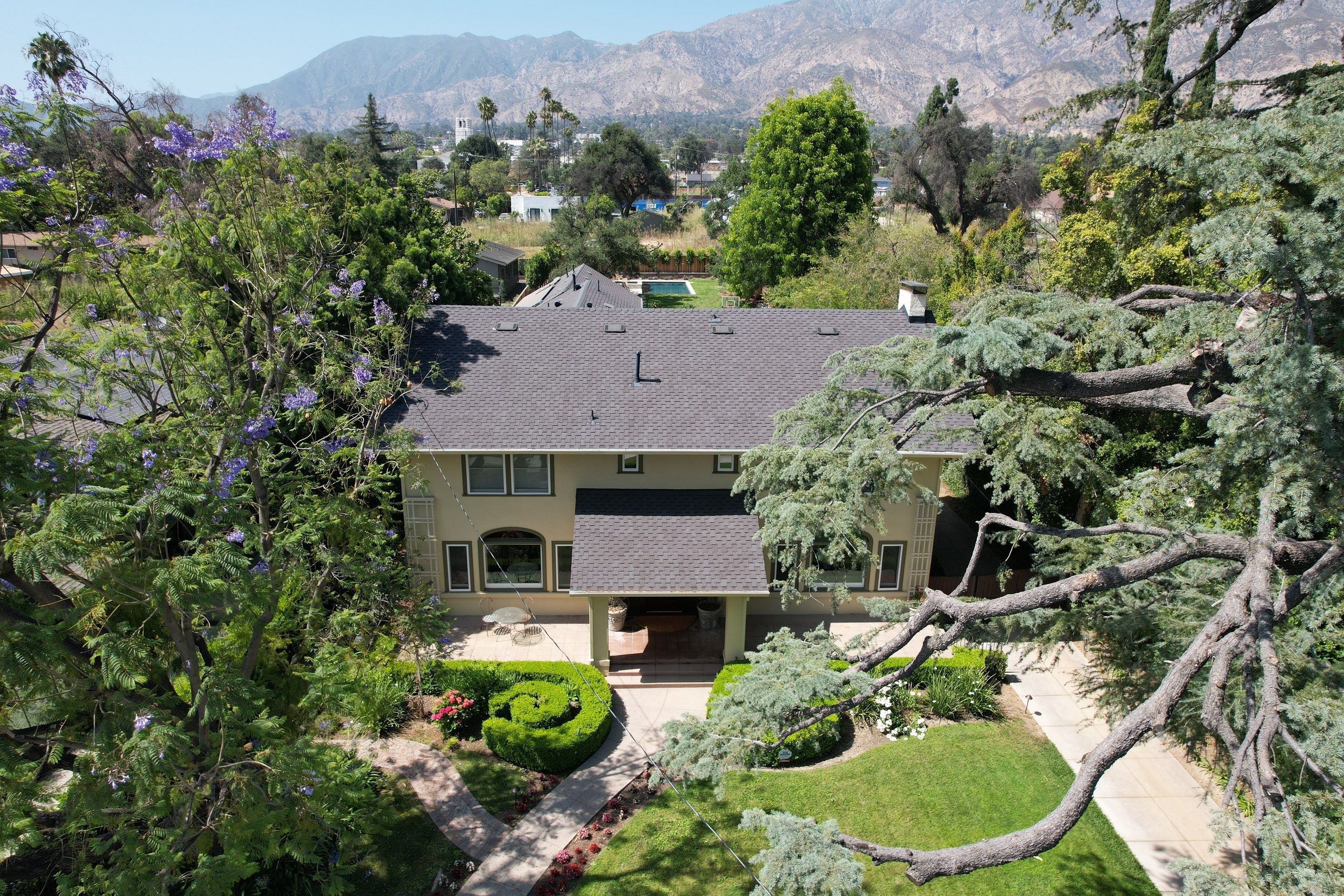 Residential Asphalt Shingle Roof Inspection in Altadena by Green Ladder Roofing Company
