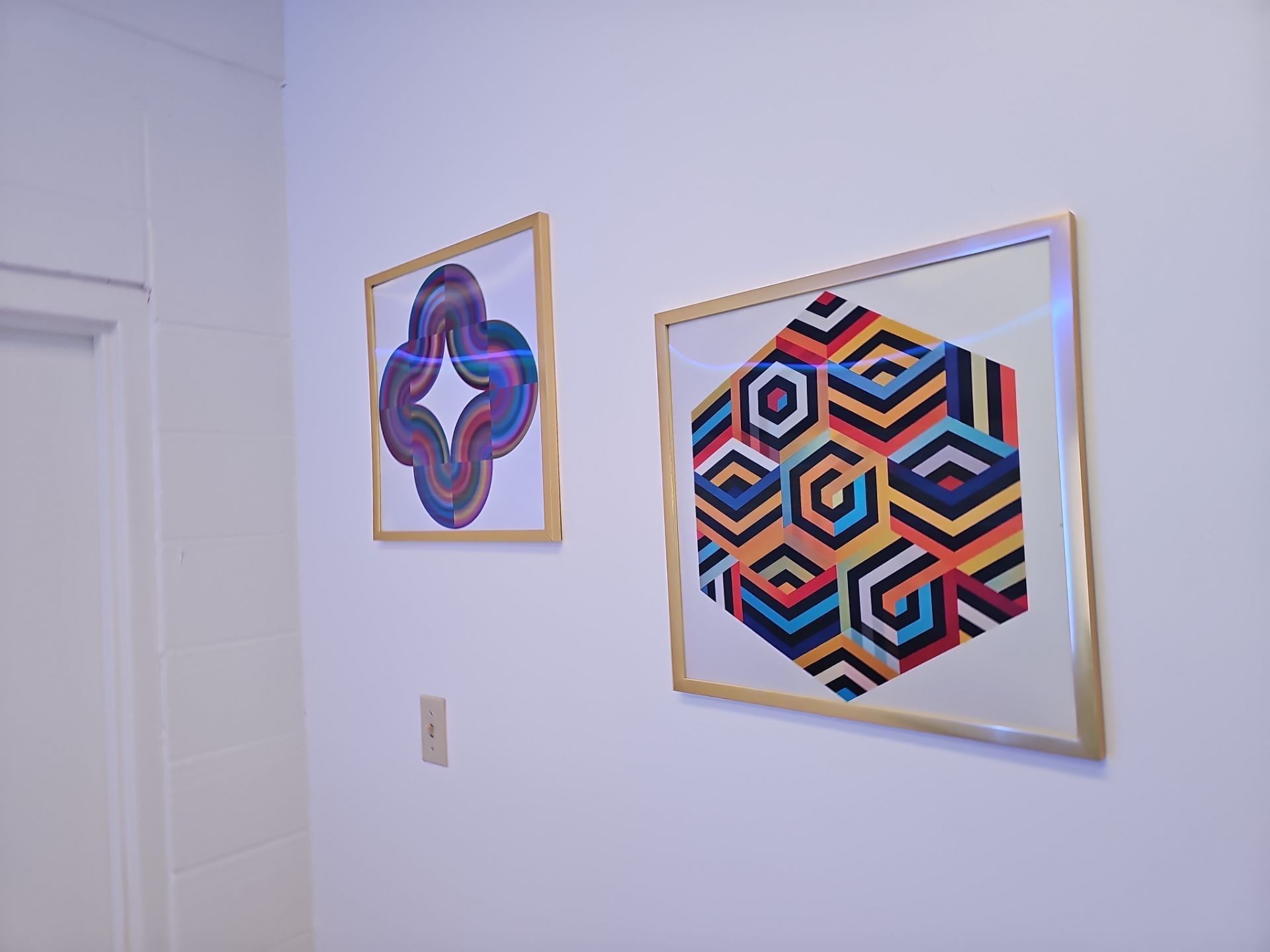 Art, Mirror & Gallery Wall Installation Projects by Hangman Mounting & Installation
