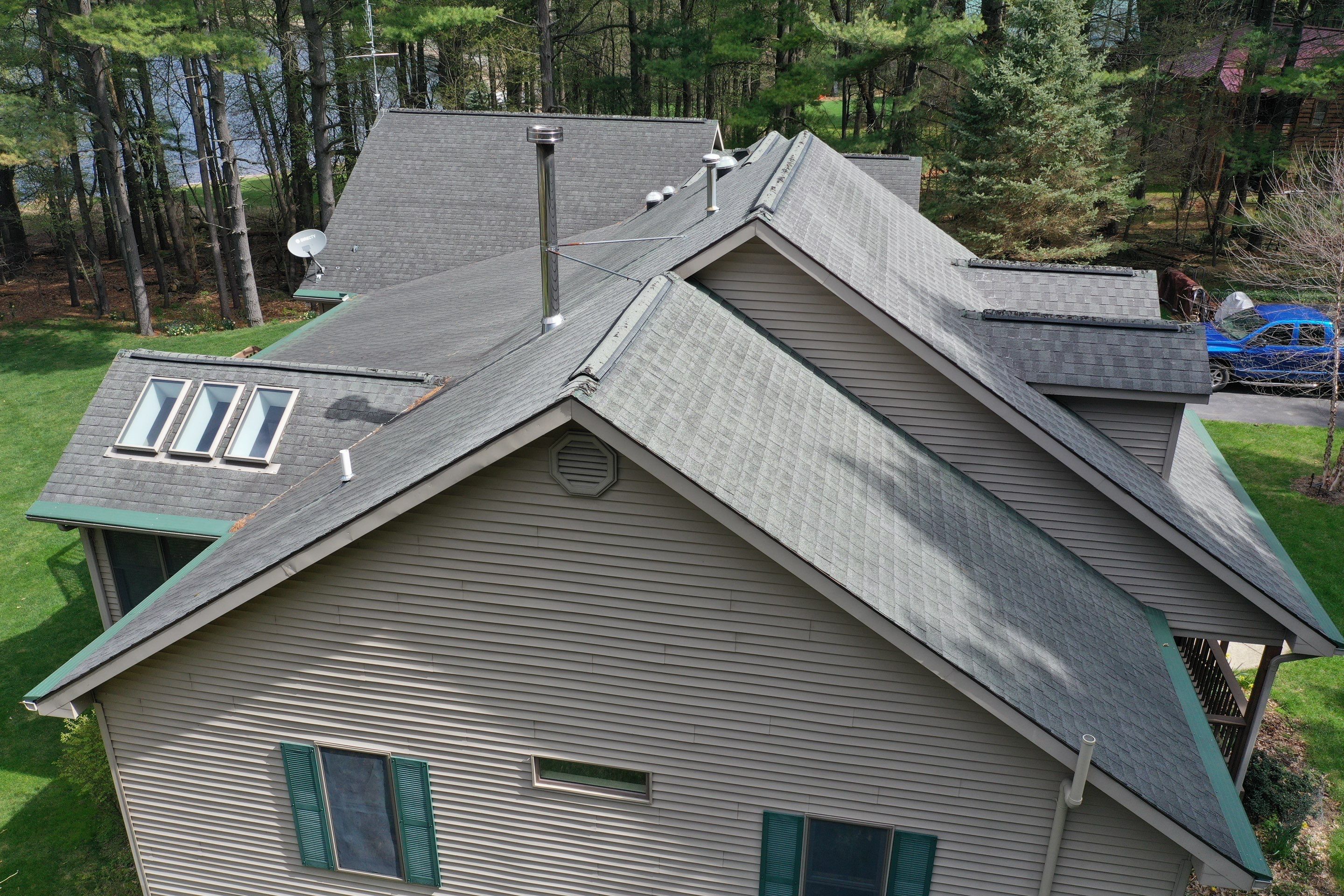 Residential Roofing Installation using Vic West Cedar Creek Shake by 4Ever Metal Roofing