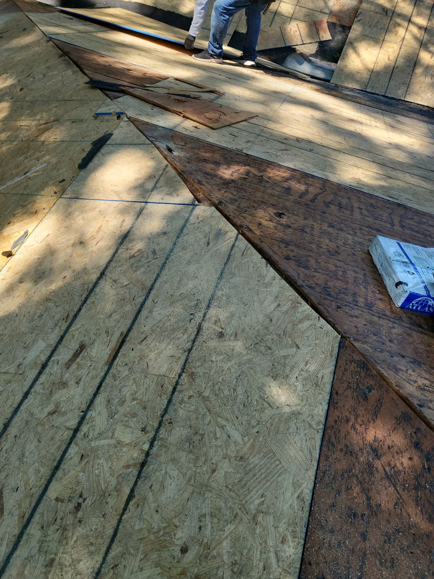 Atlas Pinnacle, Color, Burnt Hickory, Drip Edge, Color, Royal Brown by Eagle Eye Roofing
