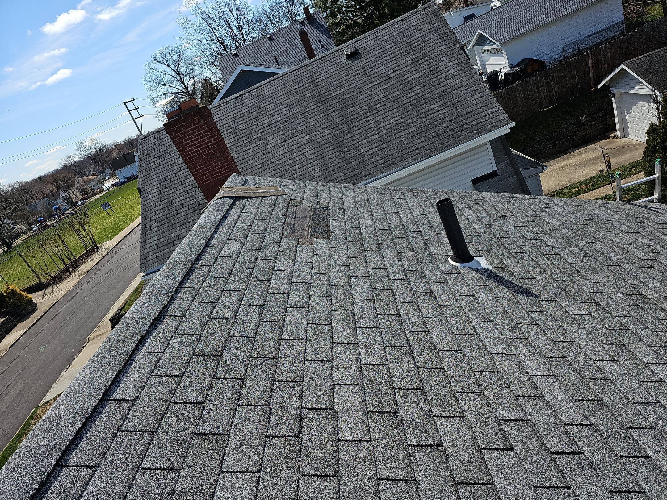 ATLAS PINNACLE COLOR: COASTAL GRANITE by Eagle Eye Roofing
