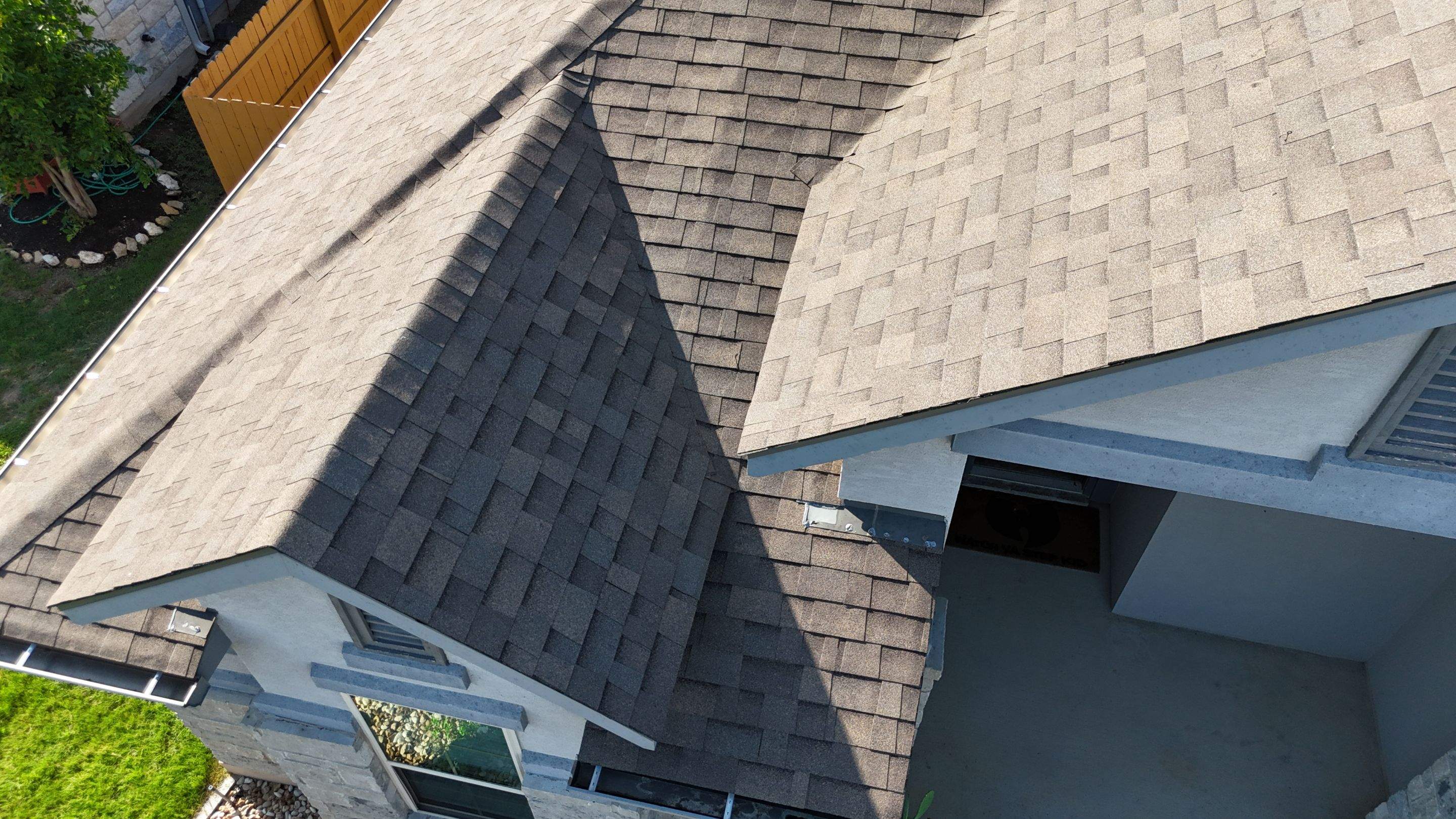 Weathered Wood - Malarkey Vista by RoofsOnly.com