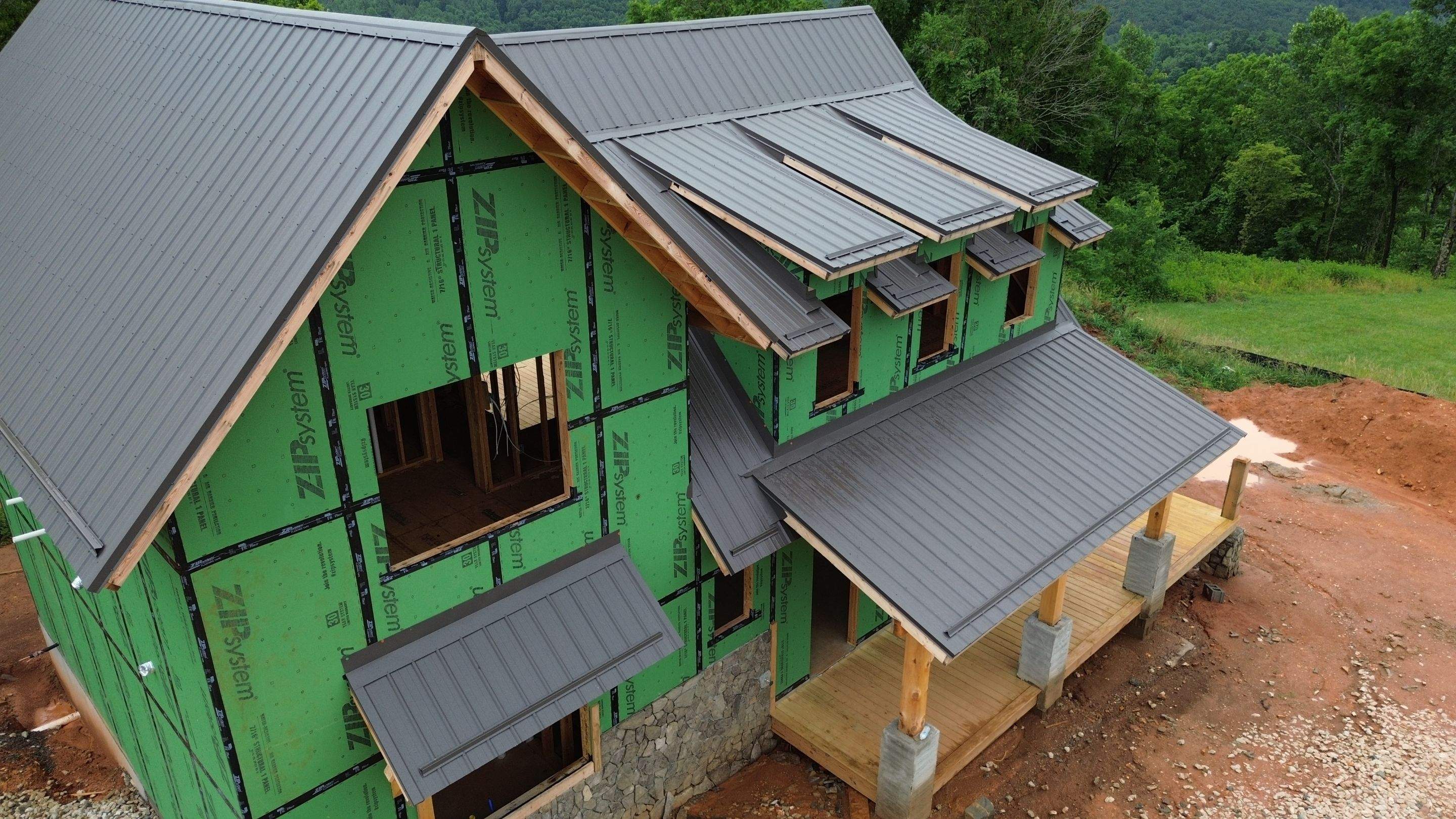 Wert Residence by Omnia Roofing