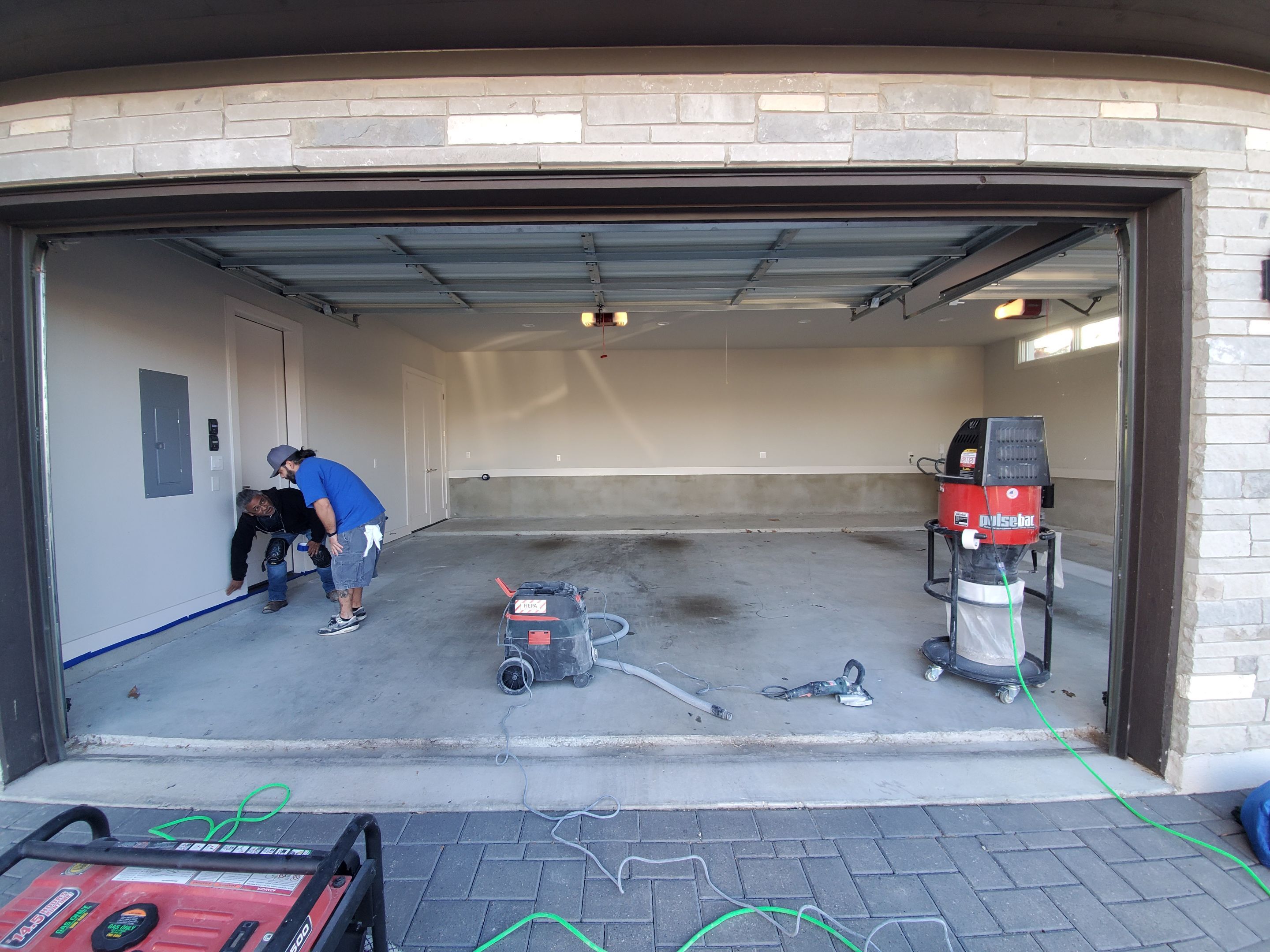 Lakeway, Texas  by TORO Garage Co