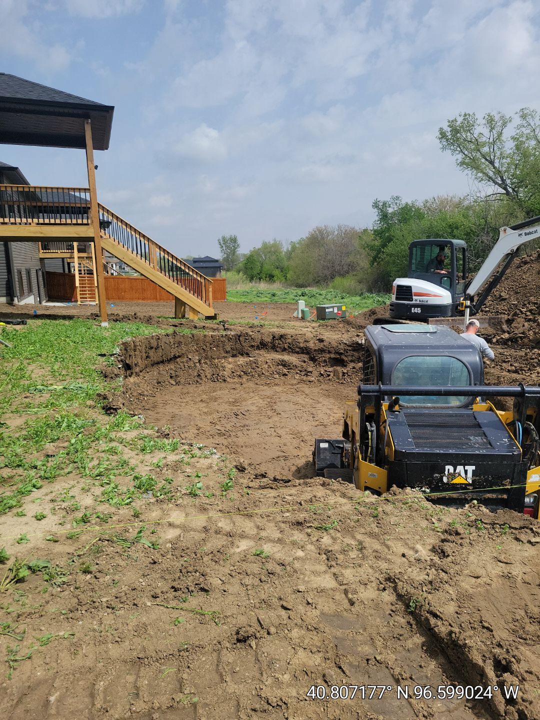 New Residential Construction - Paver, Putting Green, Pool by New Horizon Landscapes