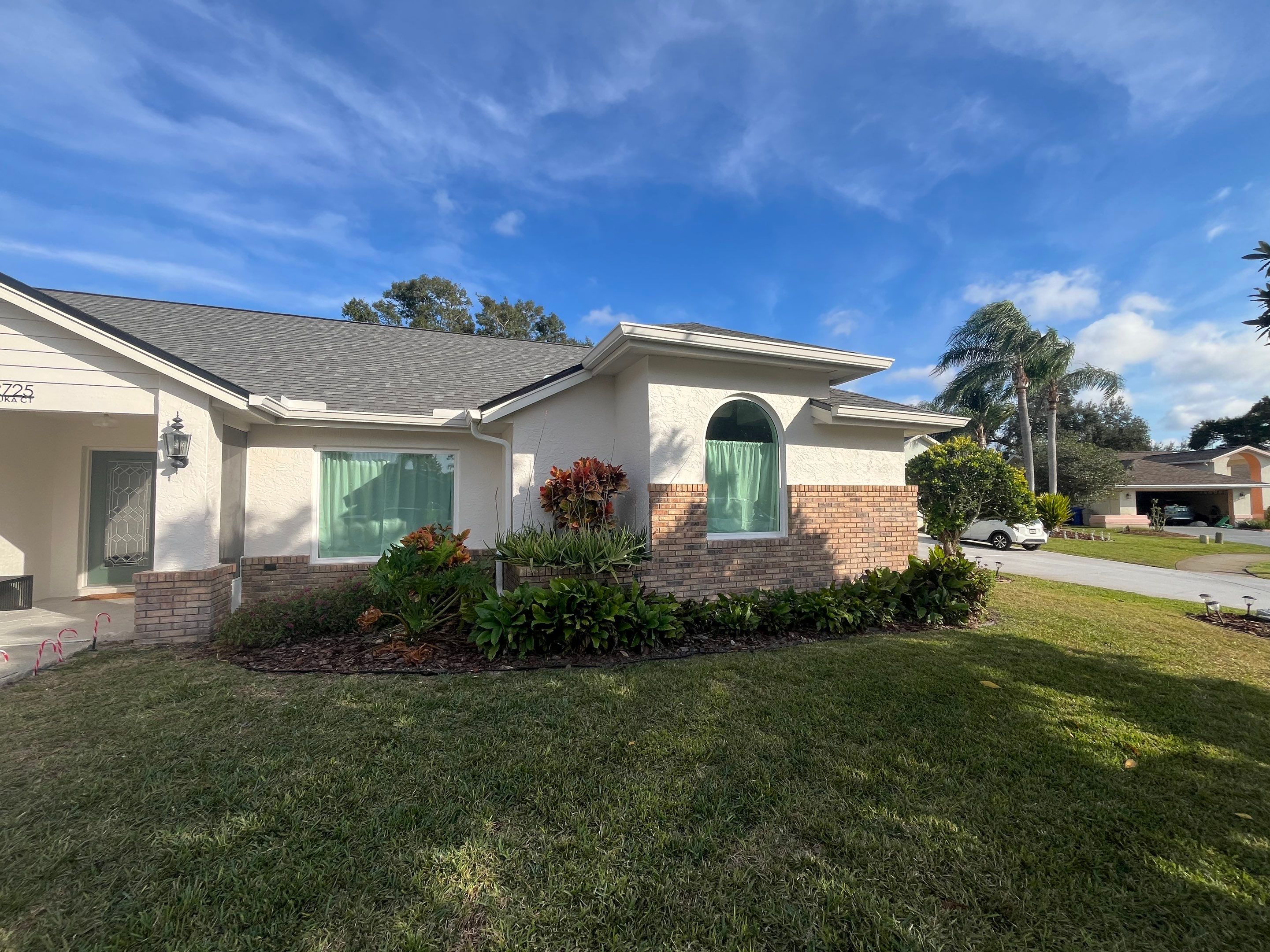 6 Inch Seamless Gutters using K-Style Seamless Gutters in Palm Harbor FL by Gutter Professors