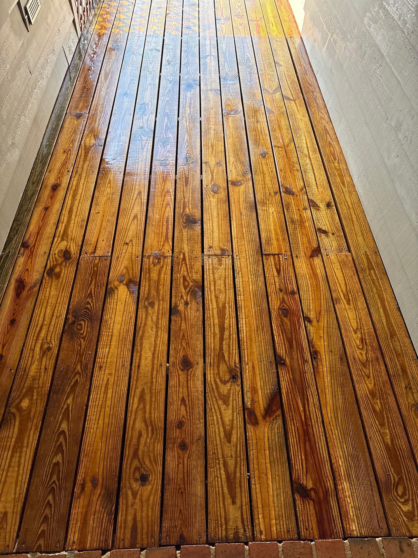 Wood Deck using Wood Sealant by DuraSeal