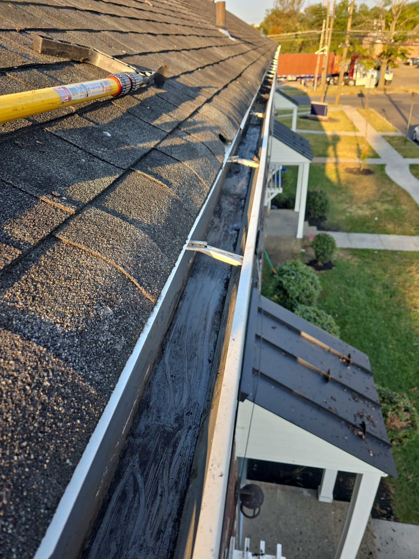 Commercial gutter cleaning New Jersey after photo with clean gutters