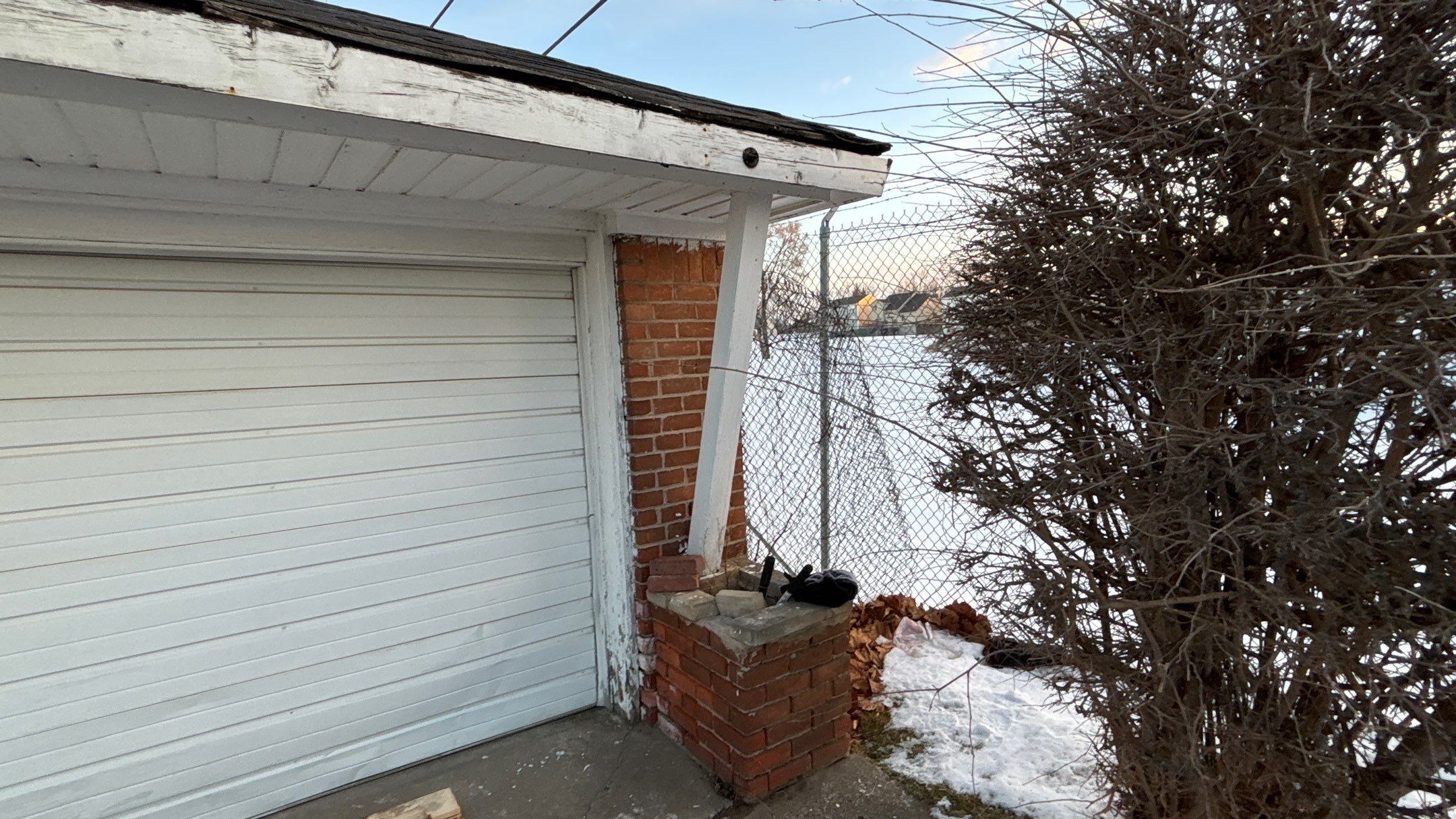 Siding Replacement using Alside D4 Odyssey-Plus Dutchlap White by 180 Contractors