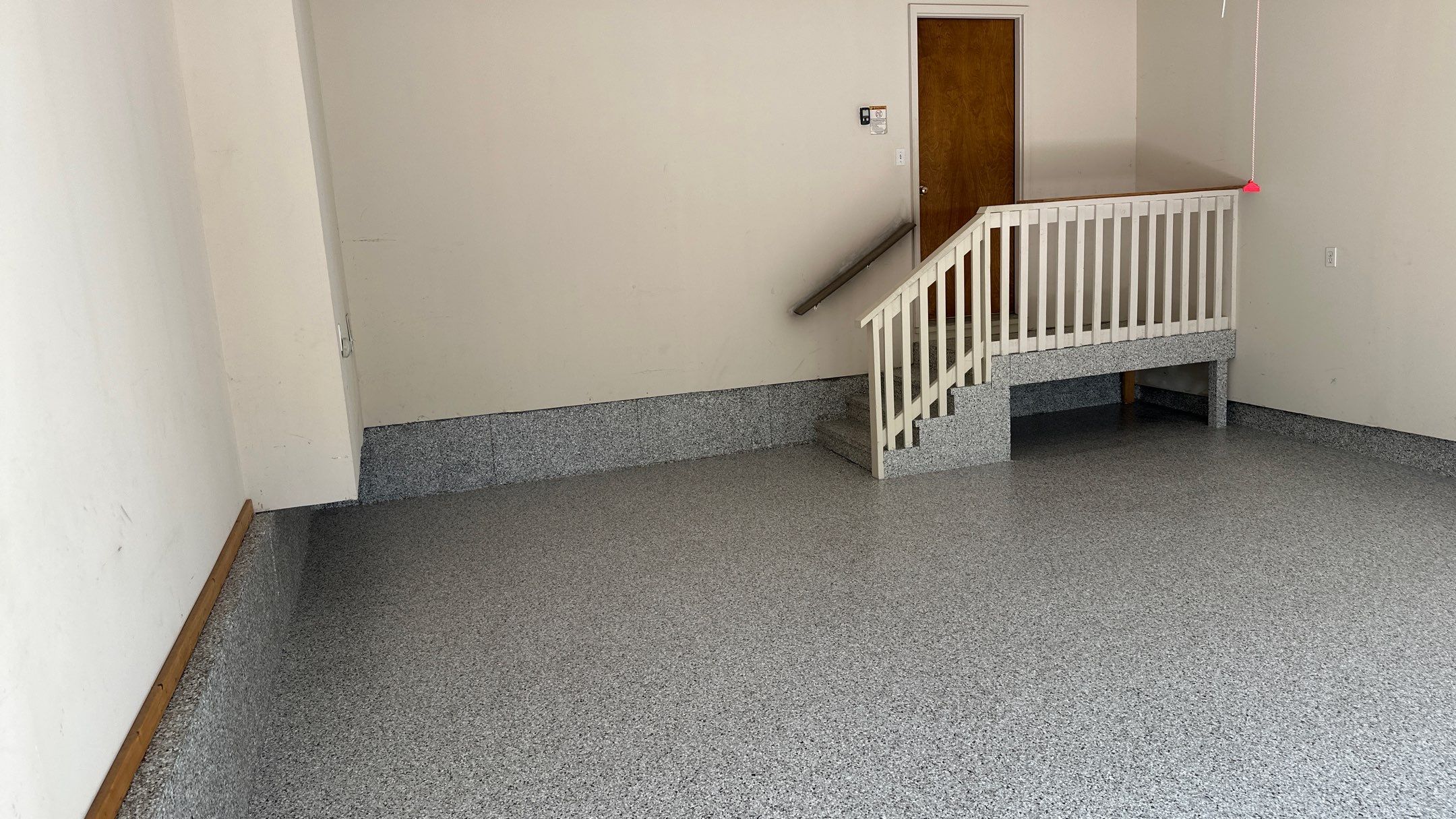 Suzie S. got a new Coyote flake floor by Banner Garage