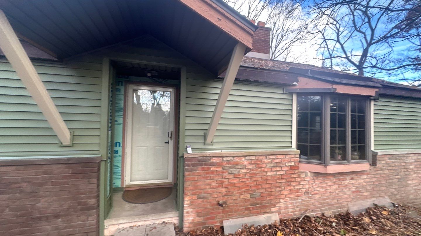 Siding Replacement using CertainTeed Restoration Classis D4 by 180 Contractors
