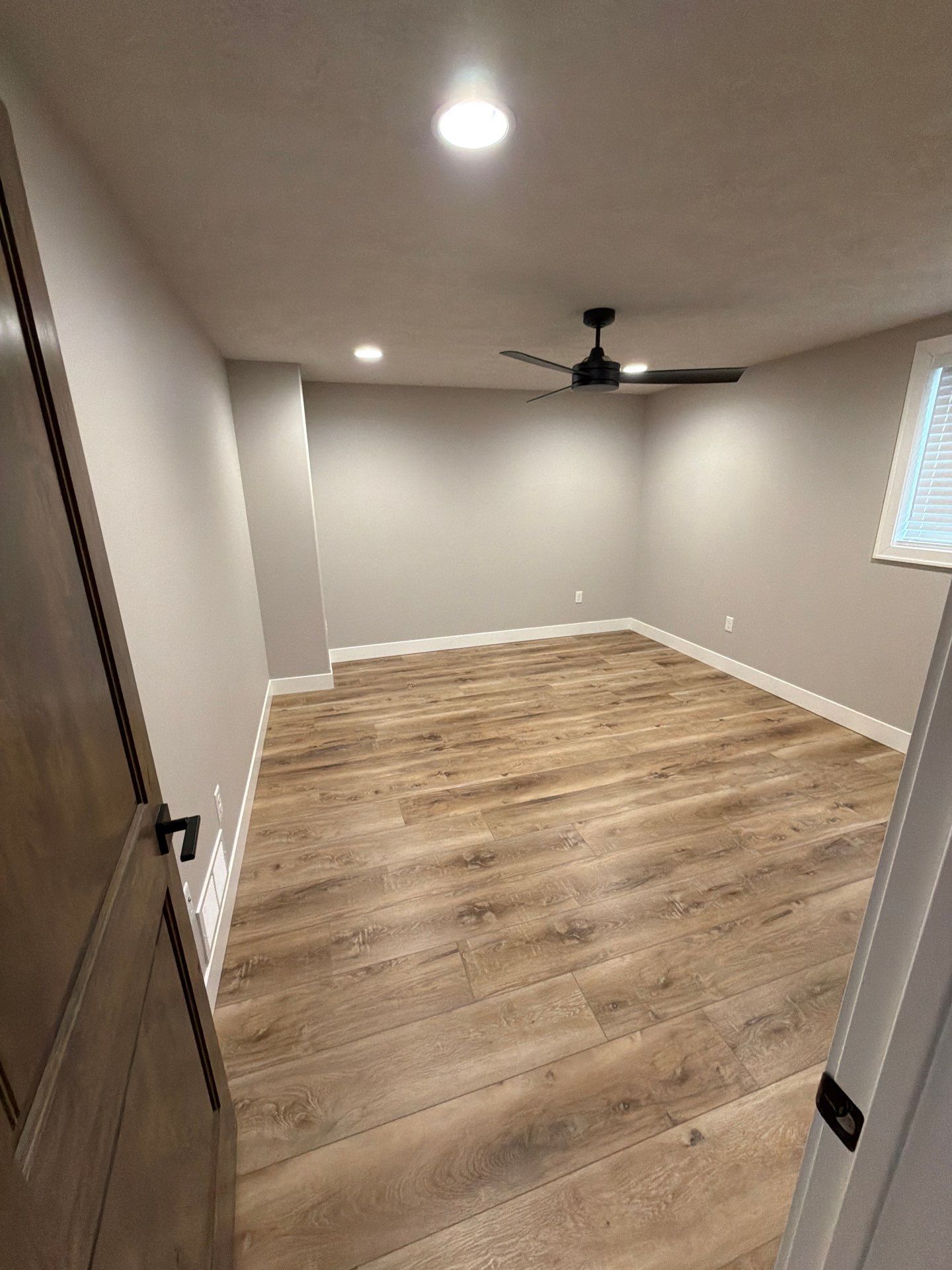 Sioux Falls Interior Finishing by Select Painting, Coatings & Garage Cabinets