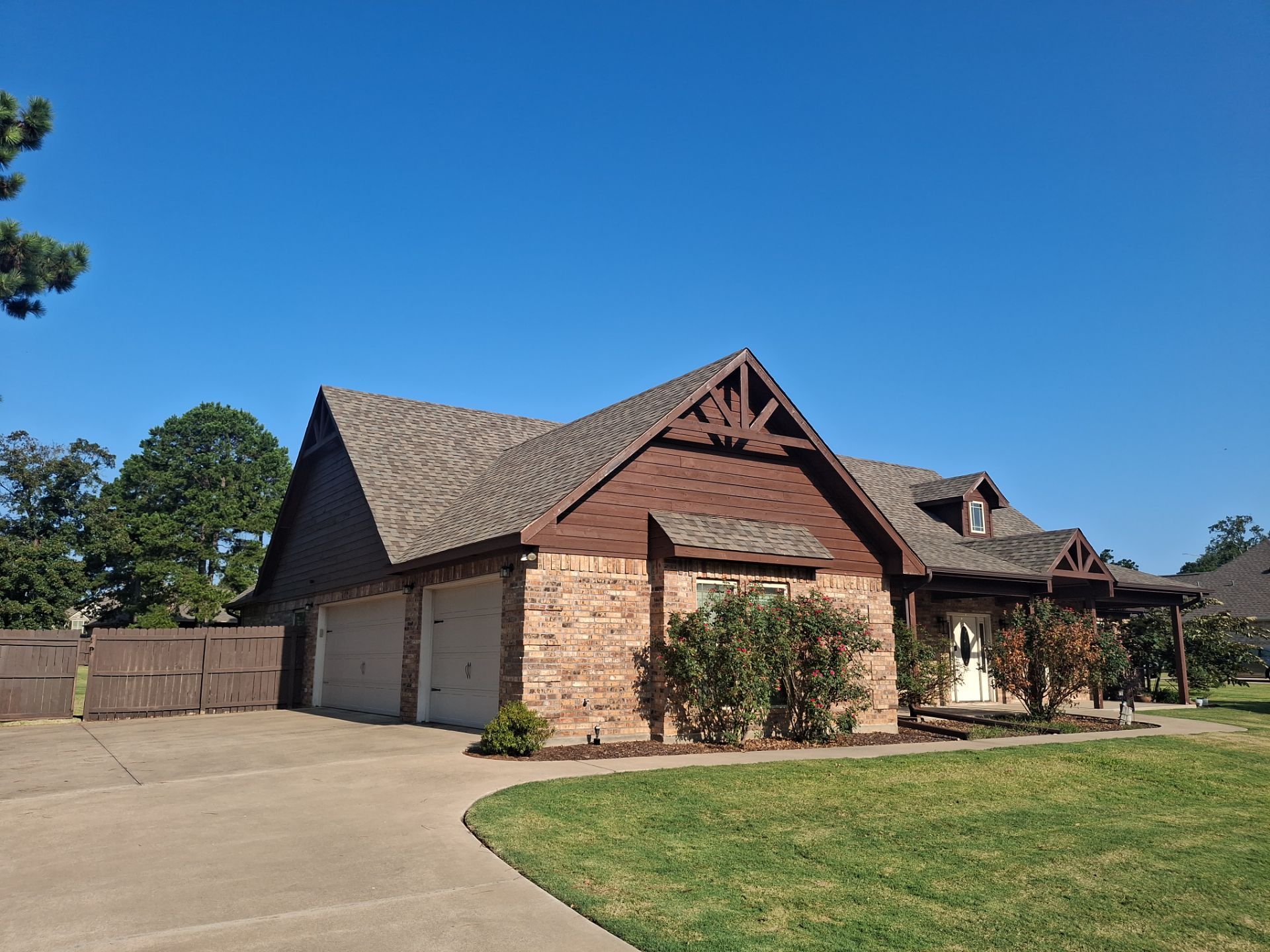 From Dated Brown to Modern Contrast: A Mineola Exterior Transformation by Quality Coats Painting
