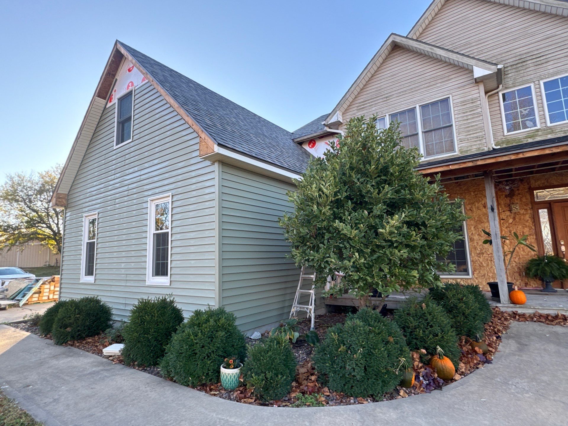 Comprehensive Residential Roof and Siding Replacement in Smithville Missouri by EEC Windows, Siding & Roofing