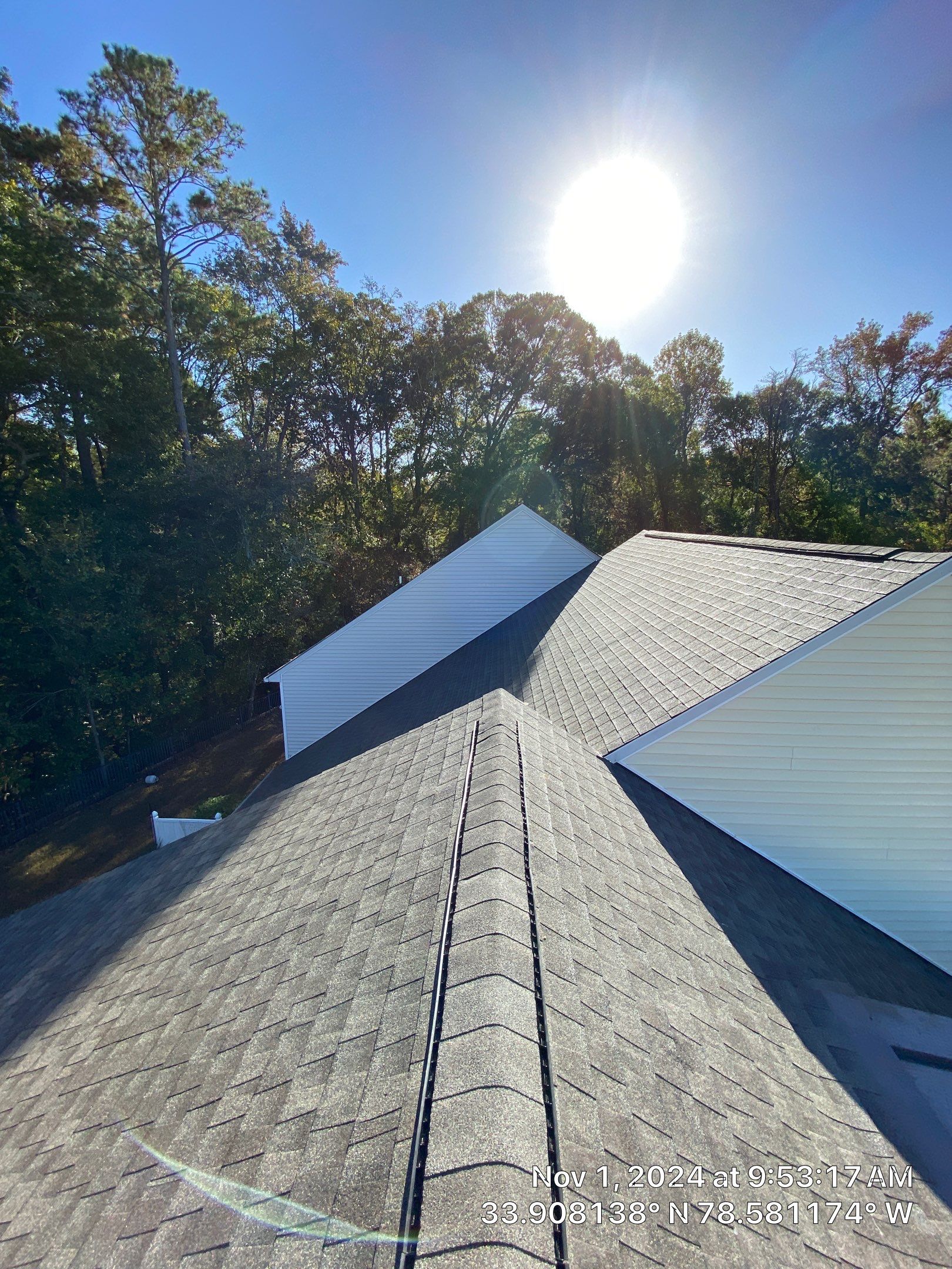 GAF HDZ - Weathered Wood by Linta Roofing Inc