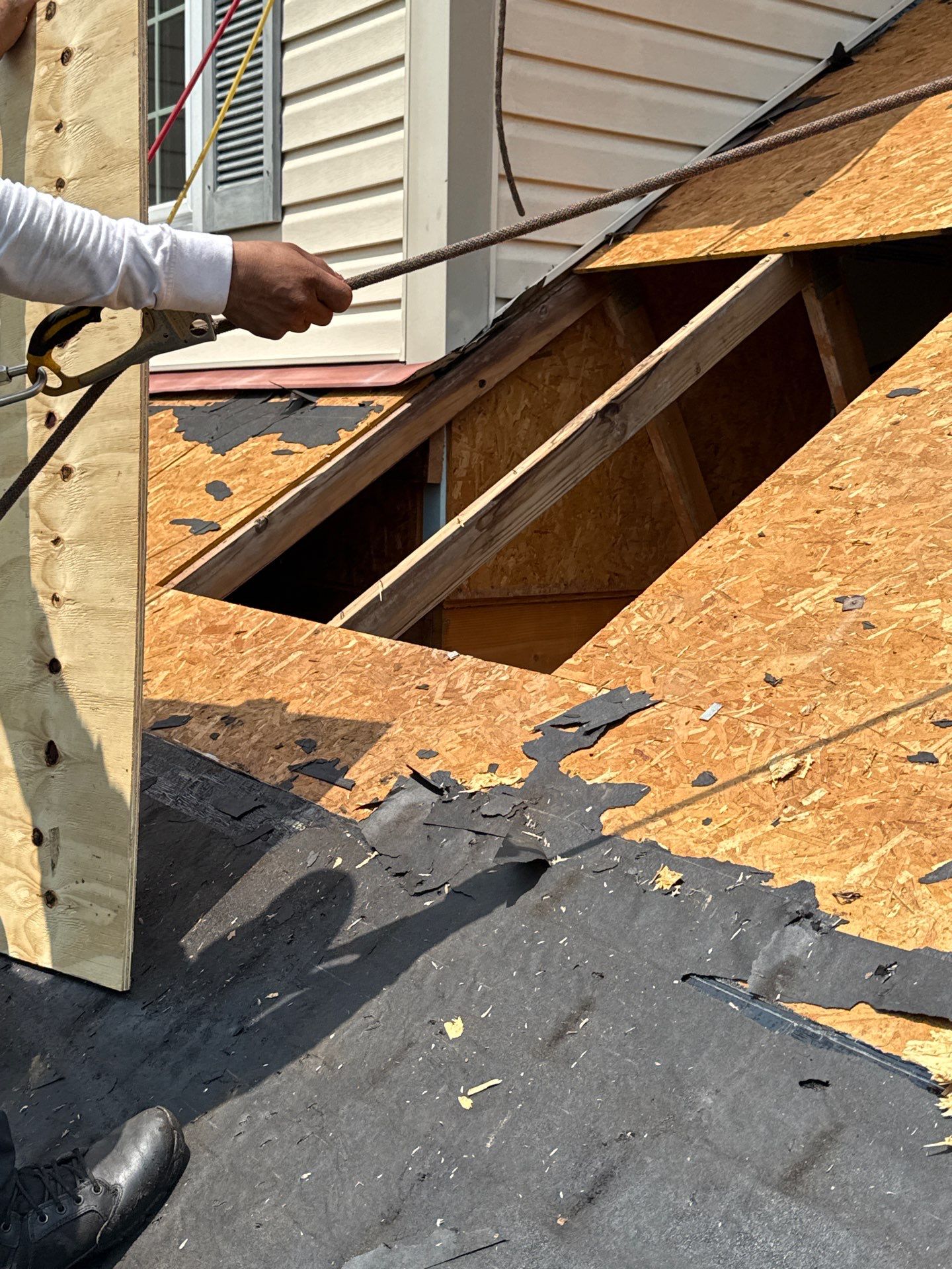 Springfield: Residential Roof Replacement with CertainTeed Landmark PRO in Max Def Georgetown Gray by RM Banning, Inc.