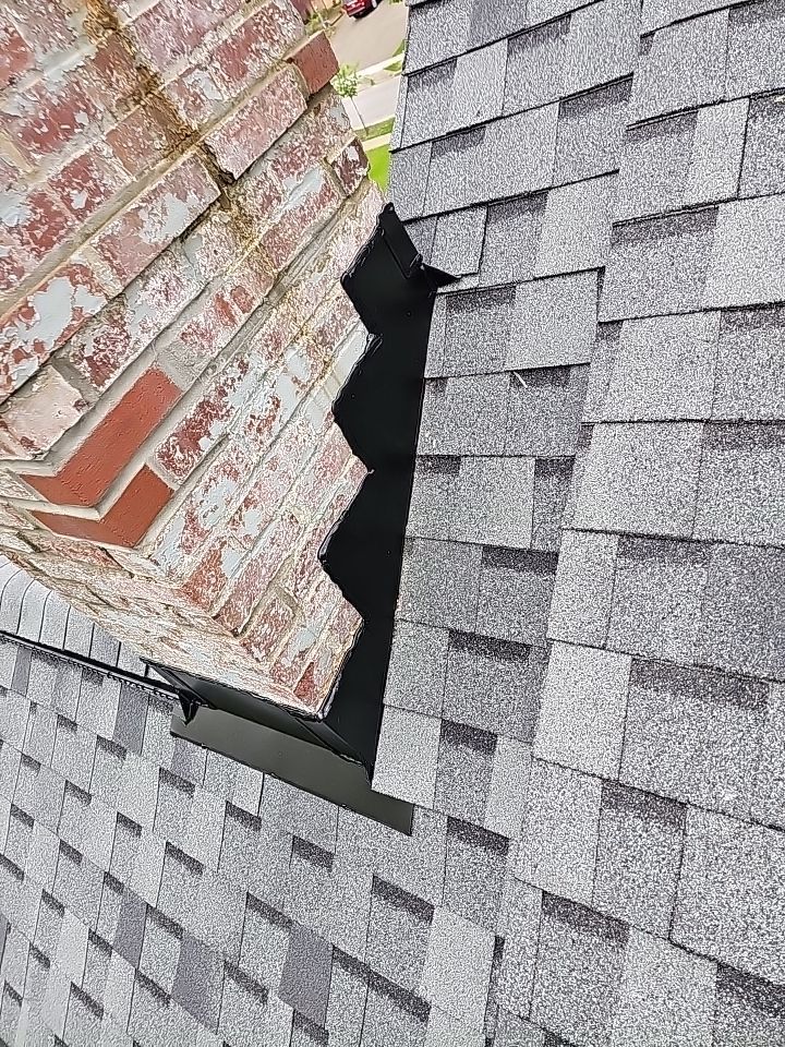 ATLAS PINNACLE COLOR: HEARTHSTONE DRIP EDGE: WHITE by Eagle Eye Roofing