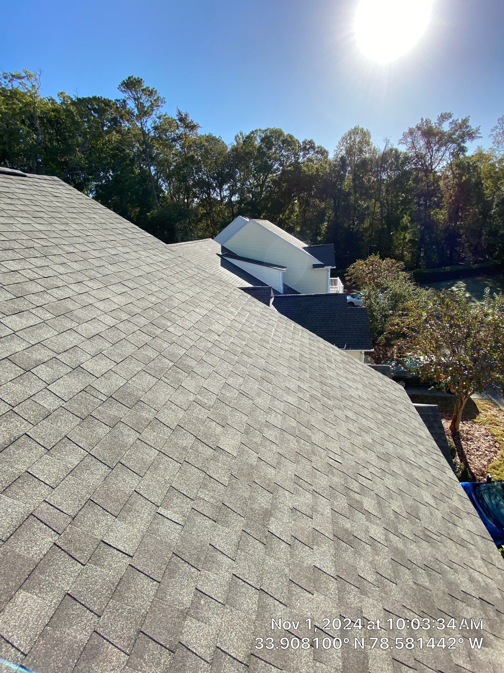 GAF HDZ - Weathered Wood by Linta Roofing Inc