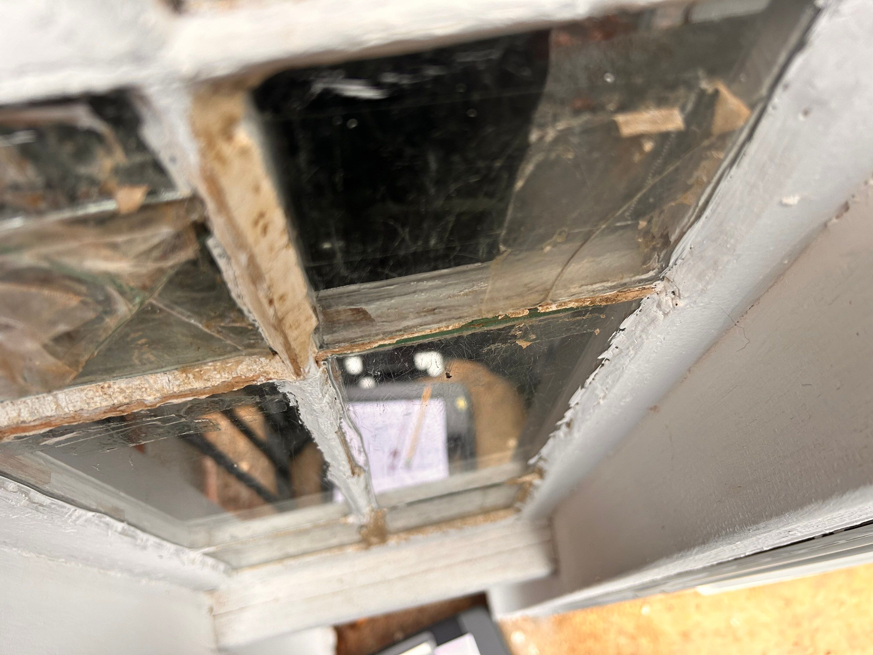 Glass Replacement on Putty Windows by Cheshire Glass Company