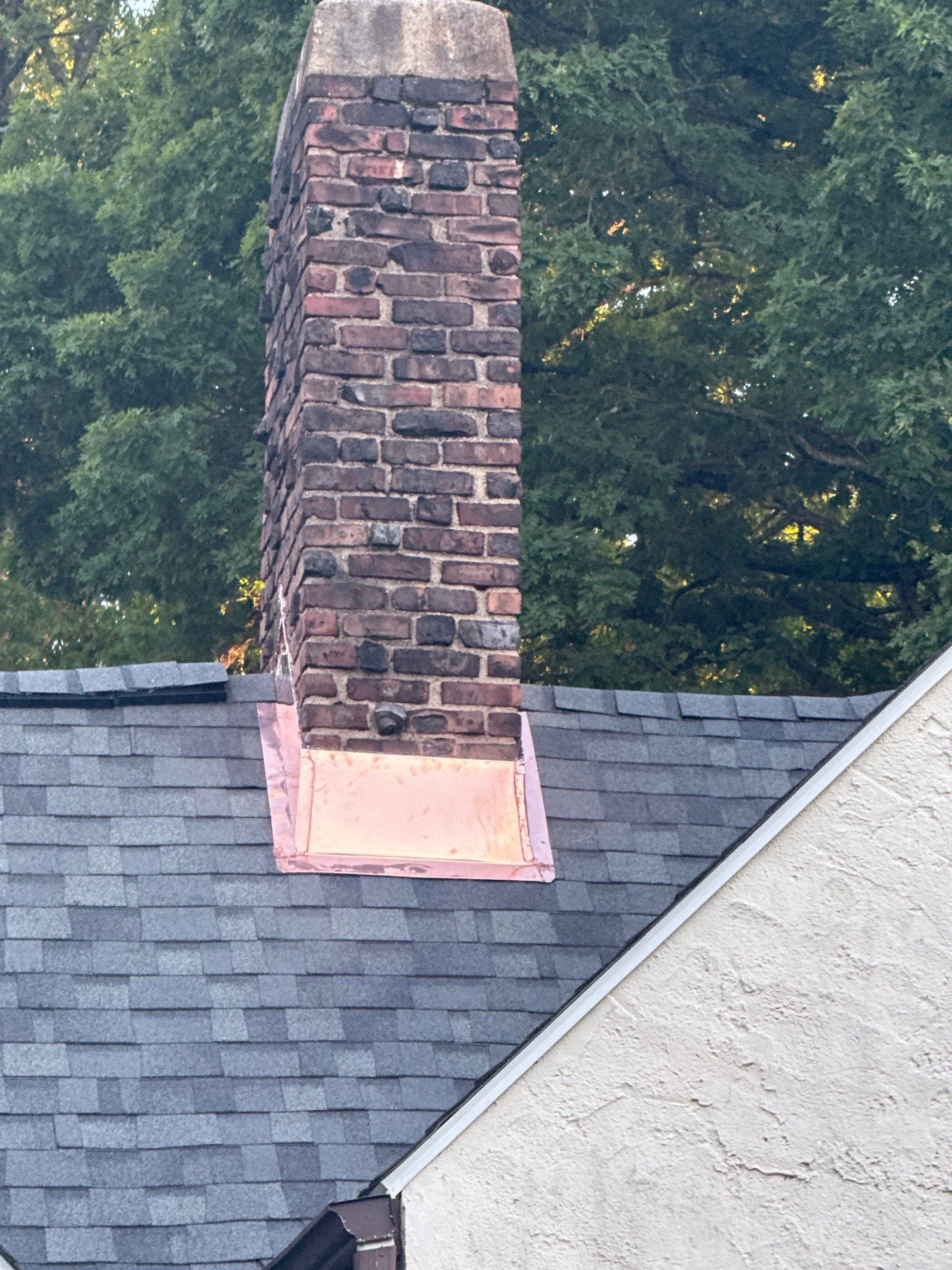 Project in Larchmont by The Energy Efficient Roofer & George's Seamless Gutters