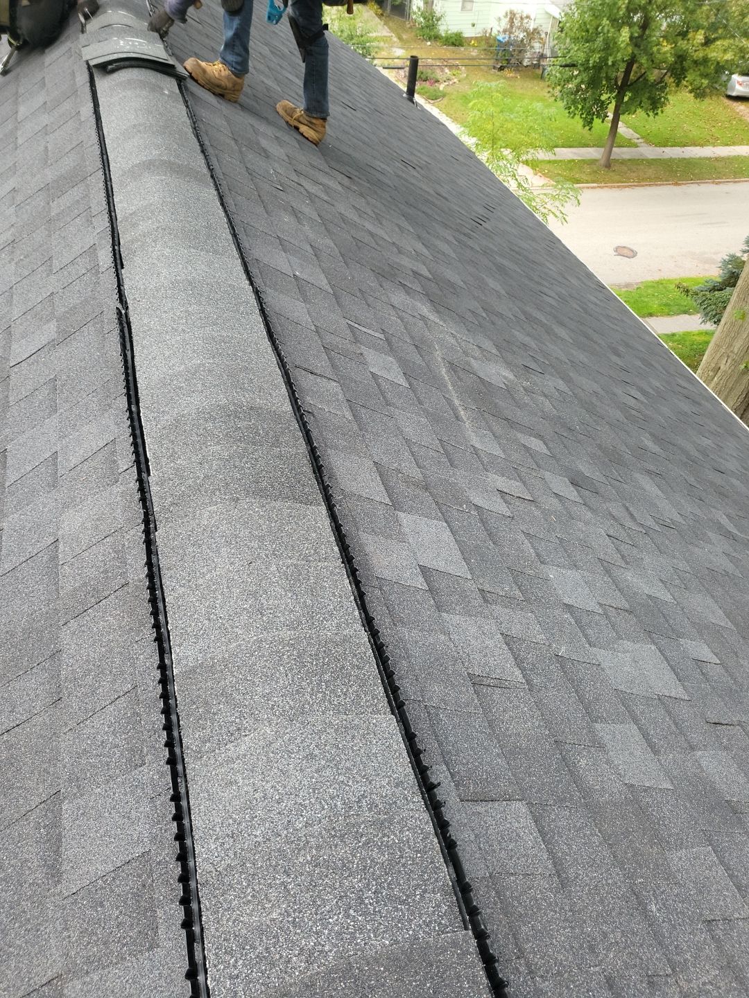 ATLAS PINNACLE COLOR: BLACK SHADOW DRIP EDGE: BLACK by Eagle Eye Roofing