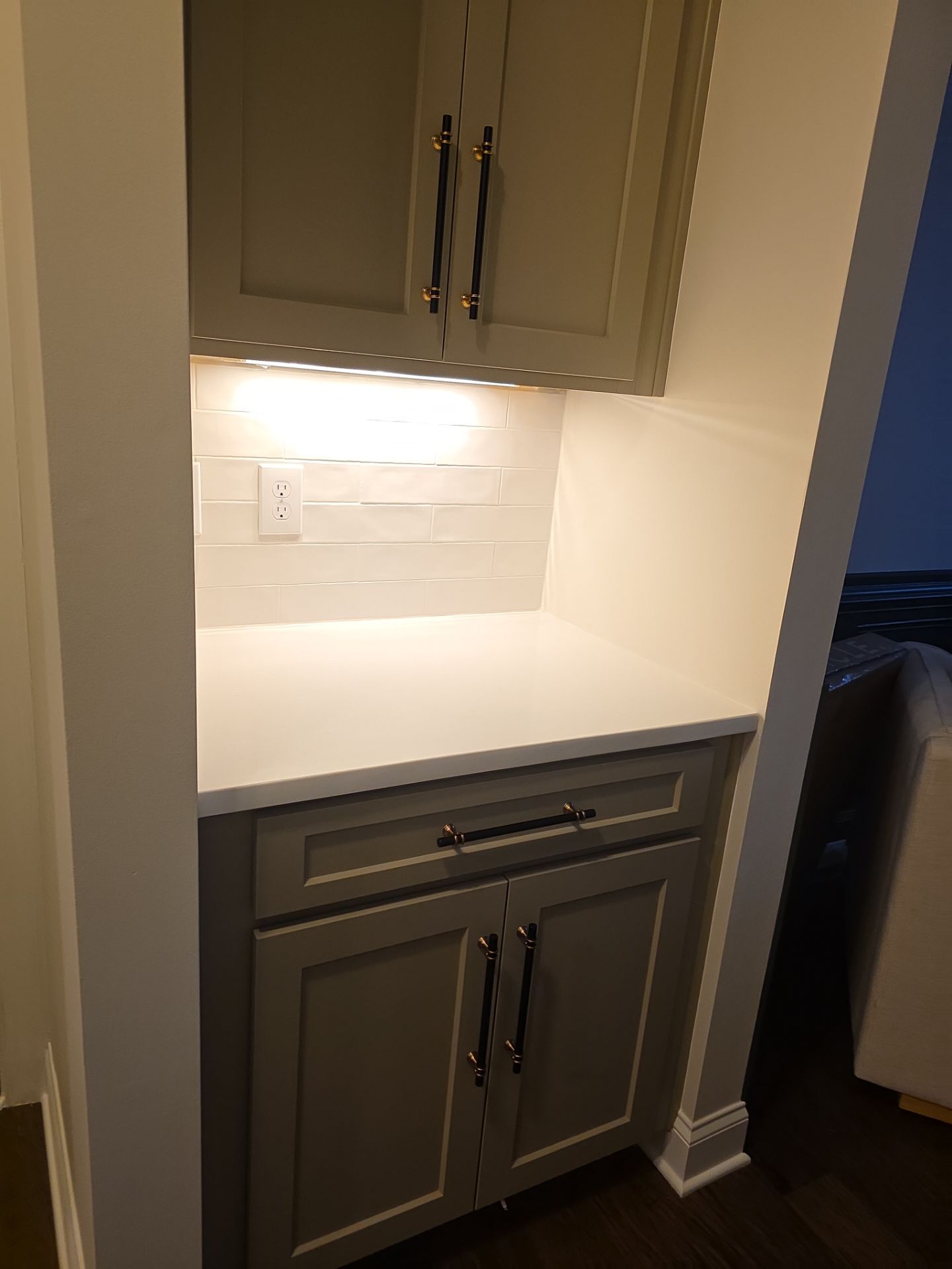 From Dated to Dazzling: A Bright Kitchen Transformation in Holly Springs by Elite Remodeling and Design LLC