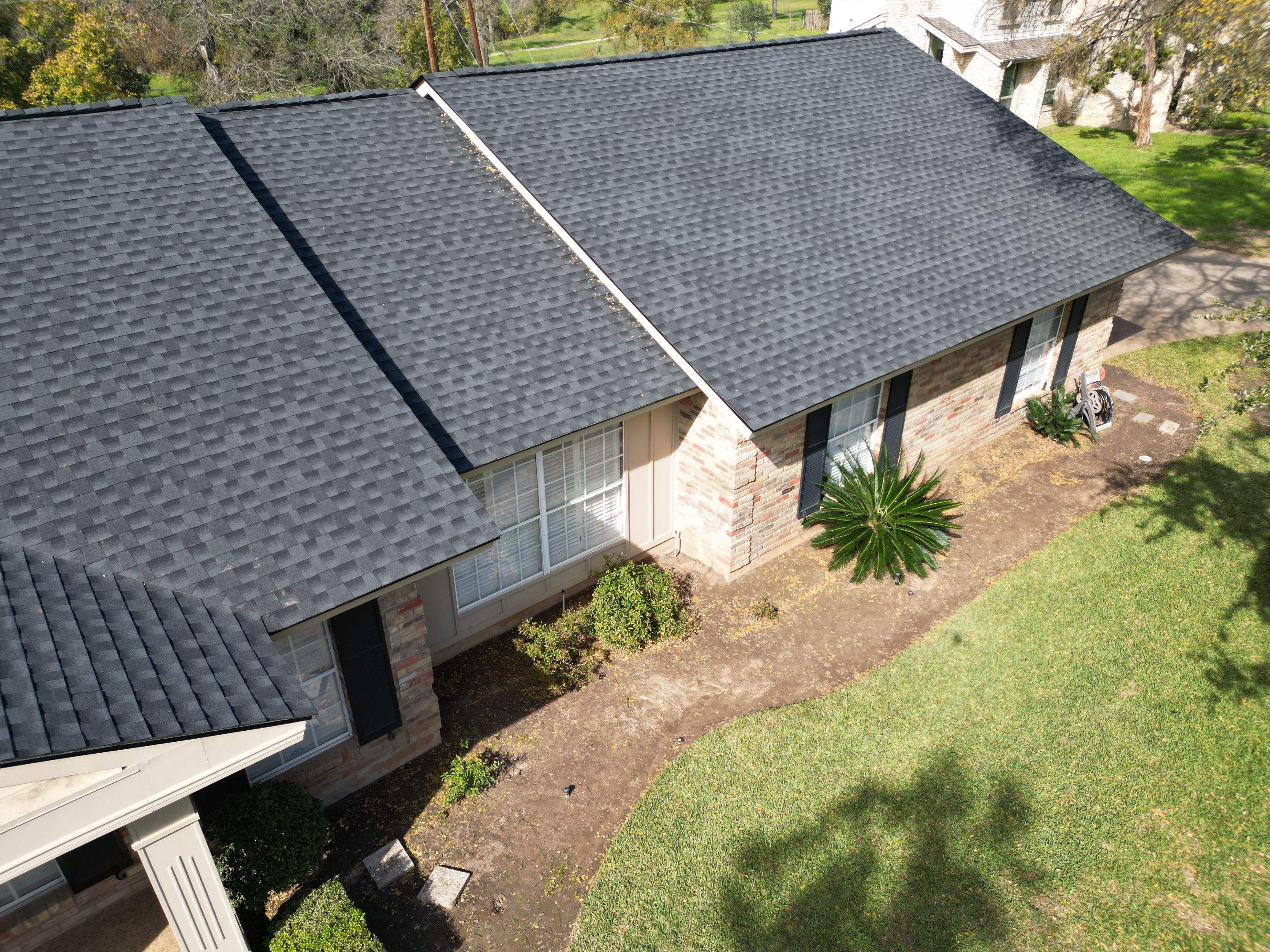 Charcoal - GAF Timberline HDZ by RoofsOnly.com