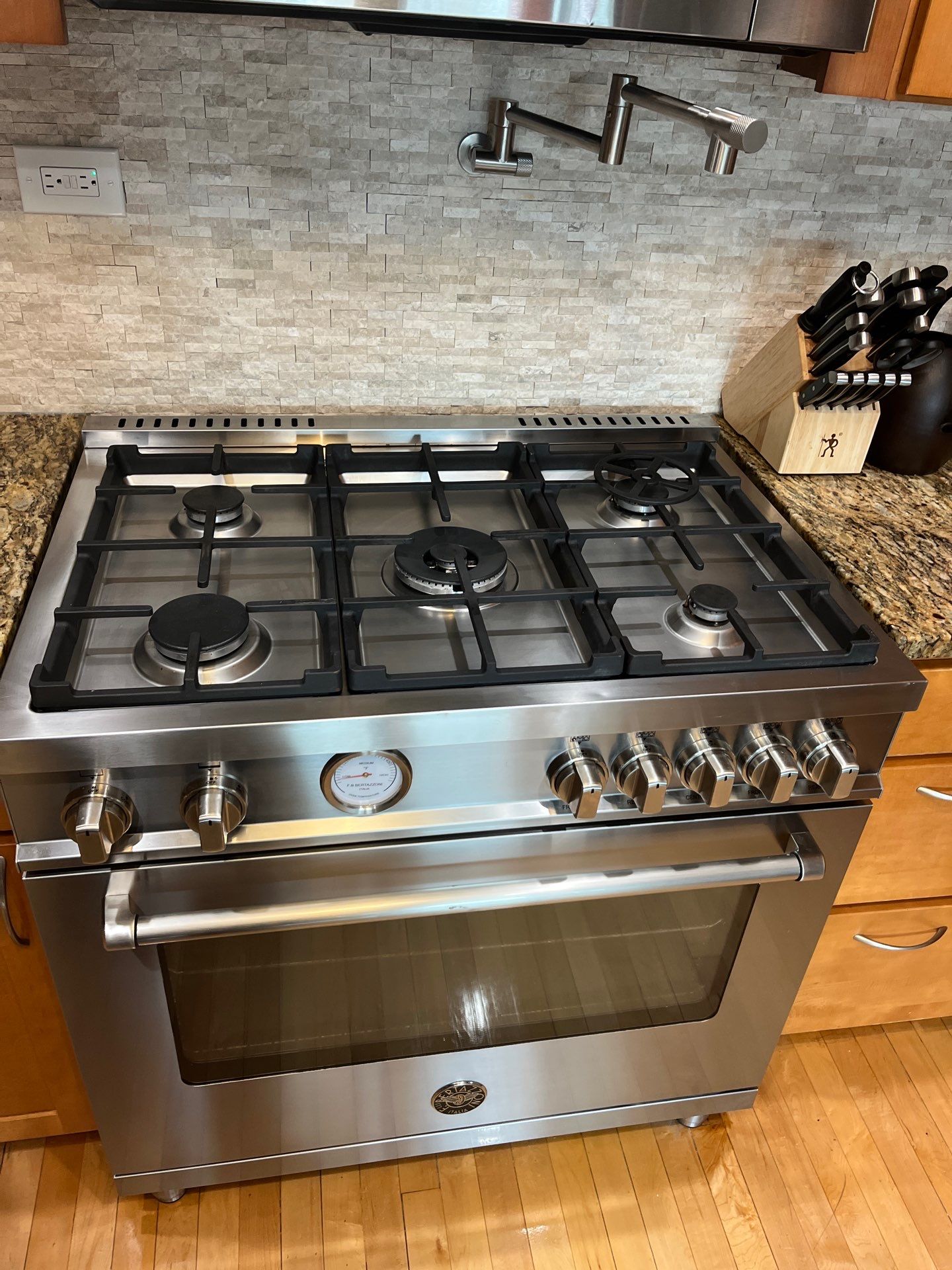 Project in Berwyn by Xo Clean Services 