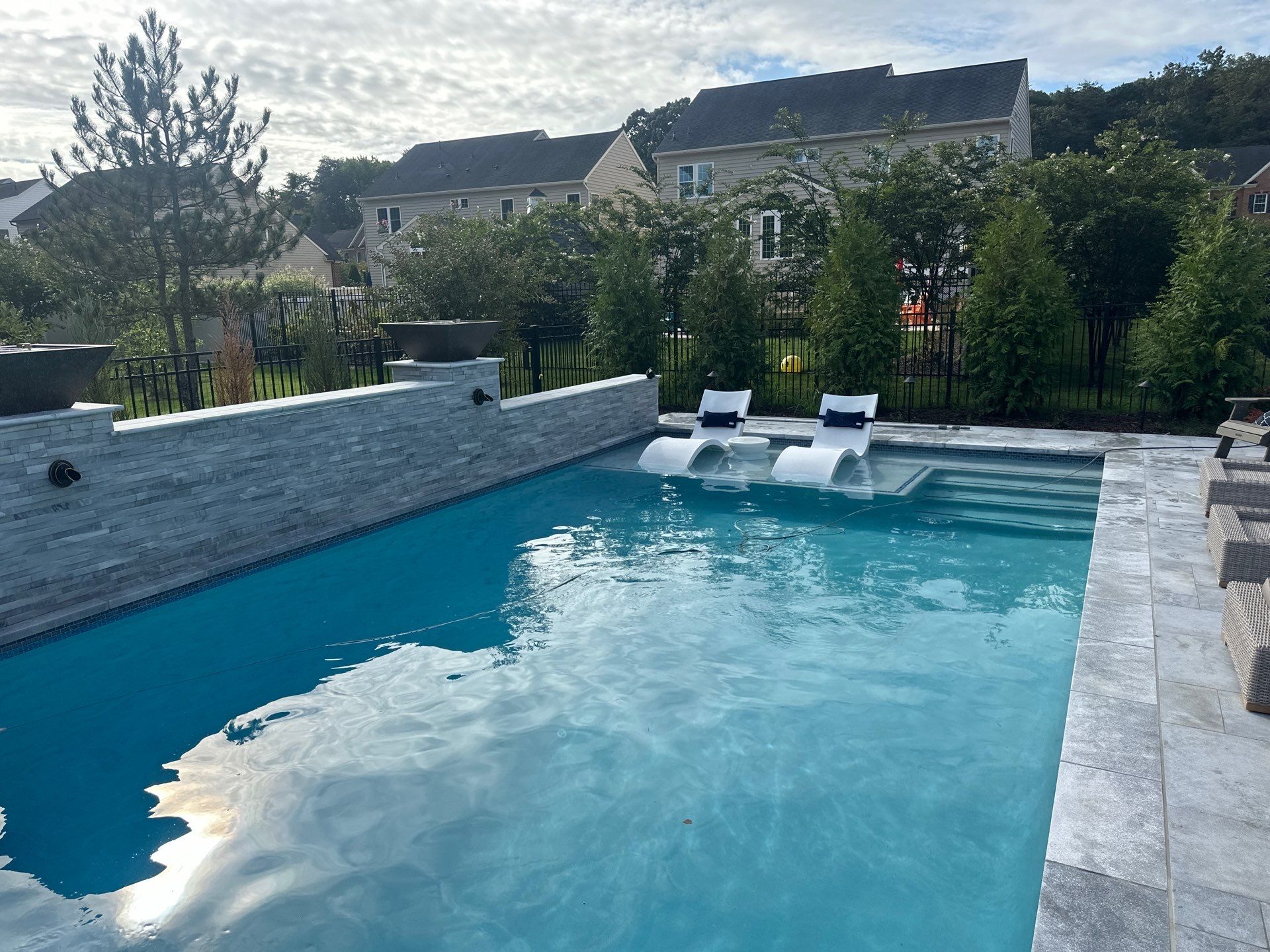 Gunite Pool w/ Spa and Water Features by Elysium Pools