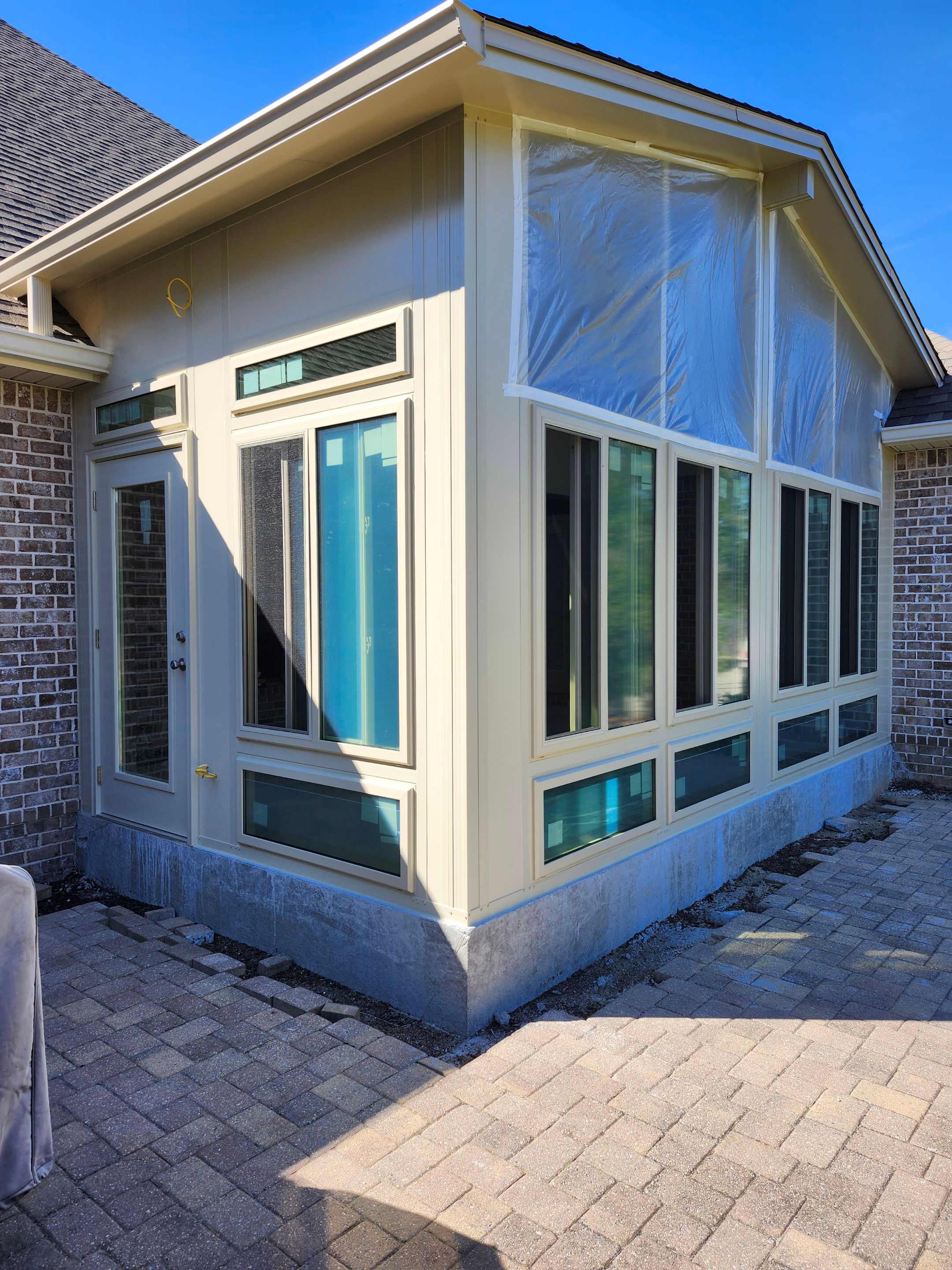 Glass Room using Colorbeam in Pensacola by Titan Sunrooms