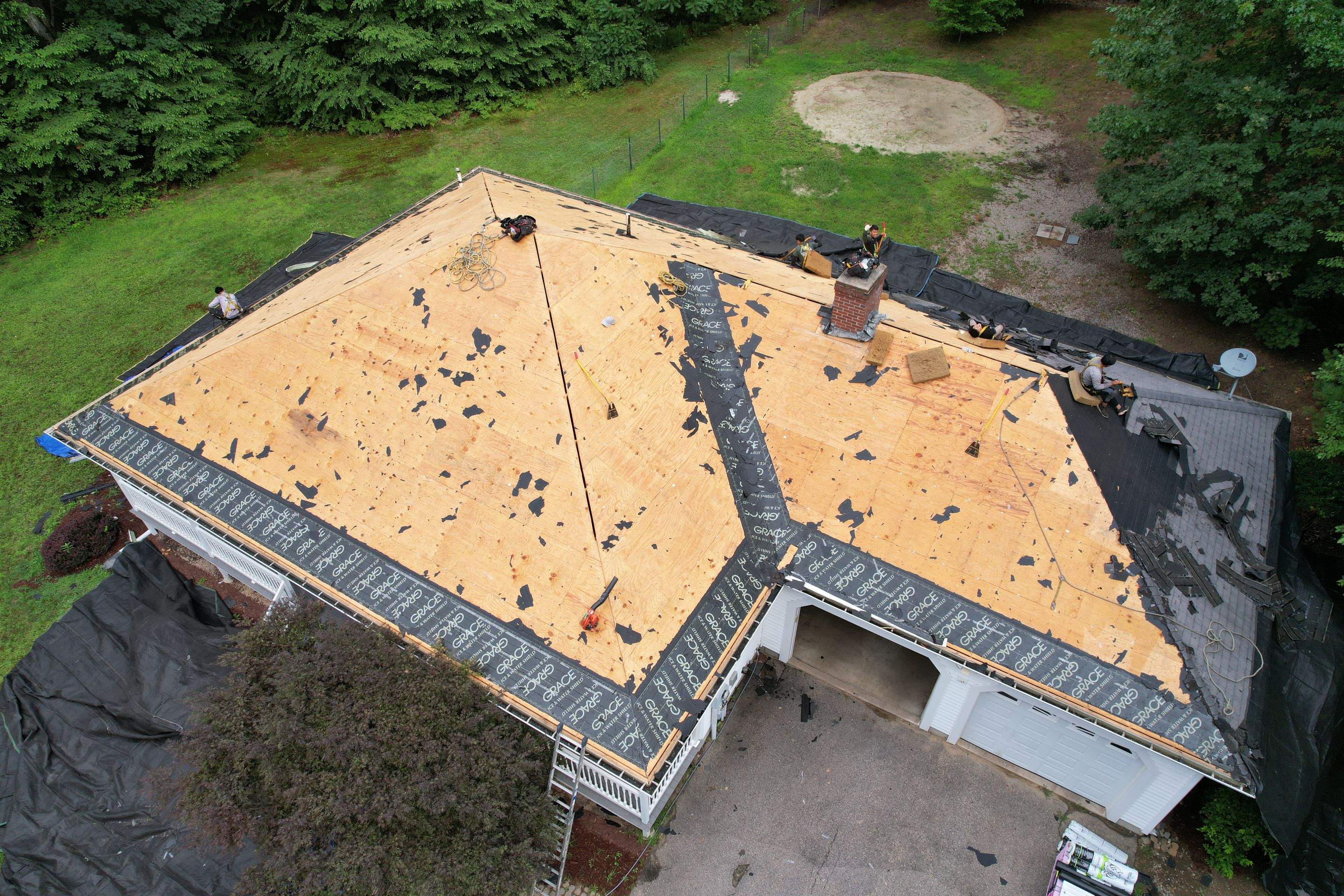 Roofing in Beautiful Lee New Hampshire by Tall pine roofing
