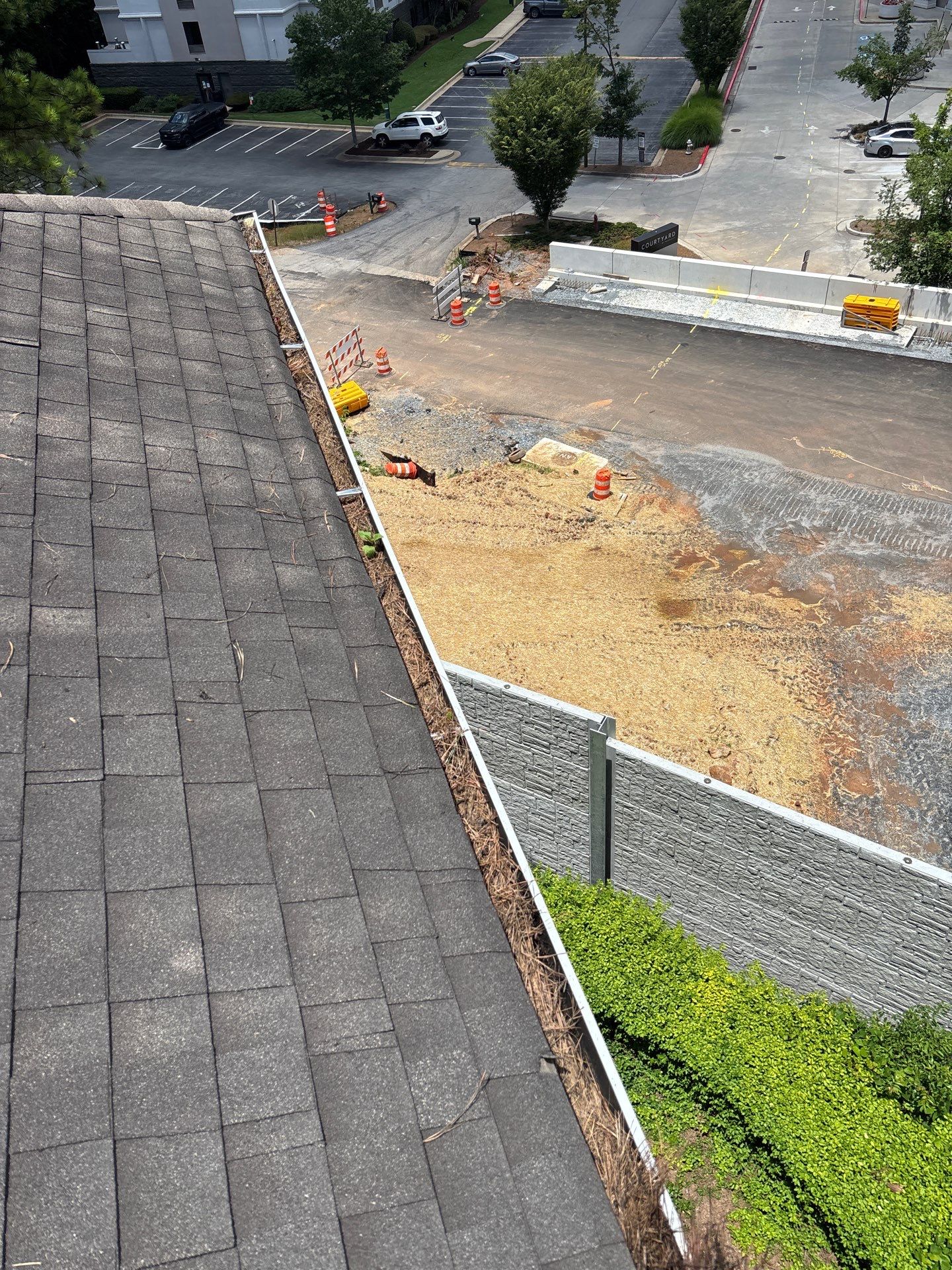 HOA gutter cleaning before