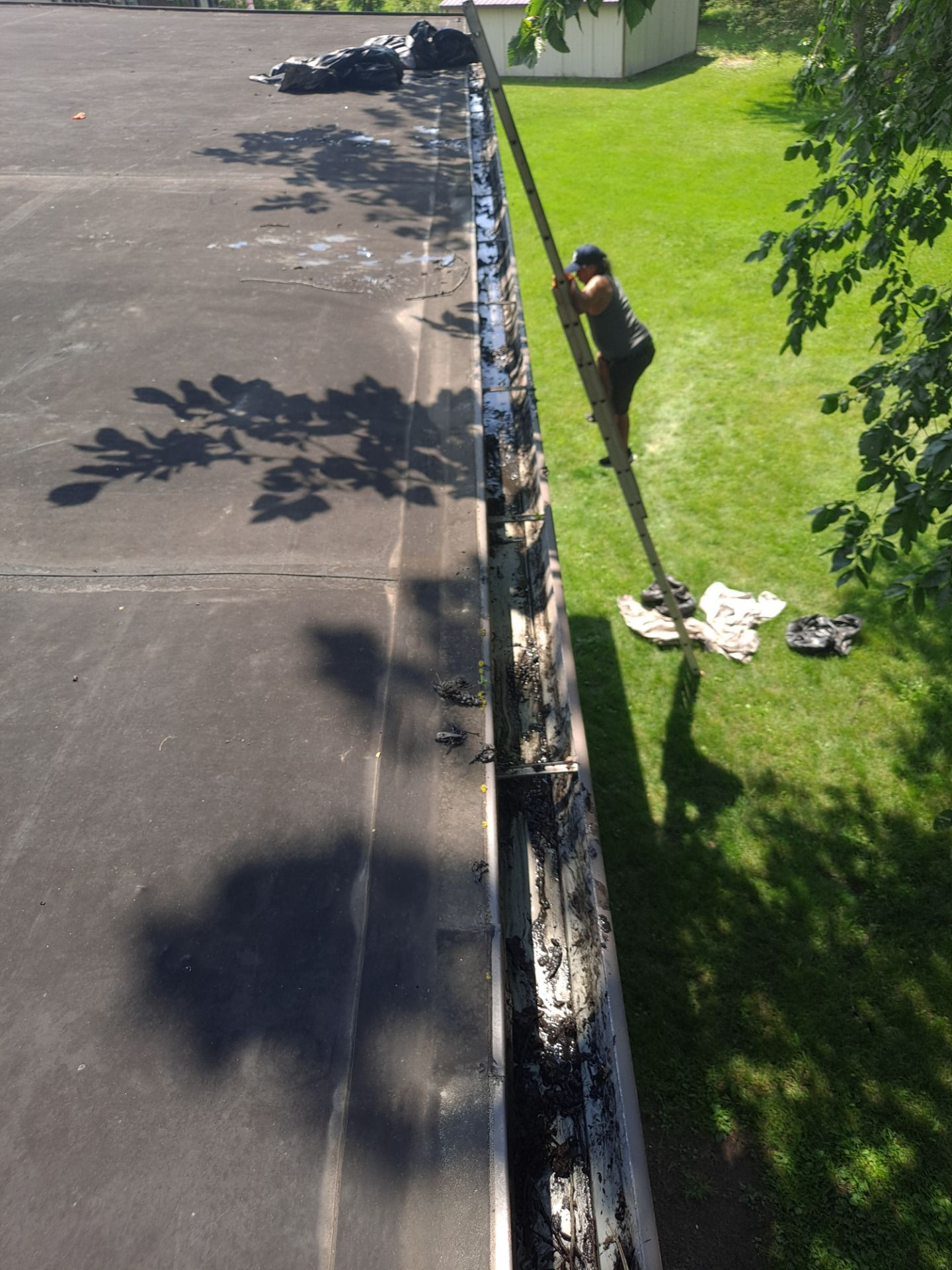 Commercial gutter cleaning Fargo, ND after photo with clean gutters