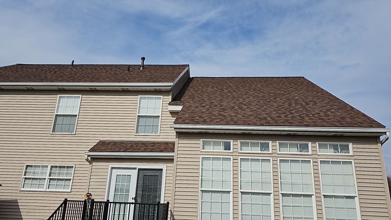 ATLAS PINNACLE COLOR: BURNT HICKORY DRIP EDGE: WHITE by Eagle Eye Roofing