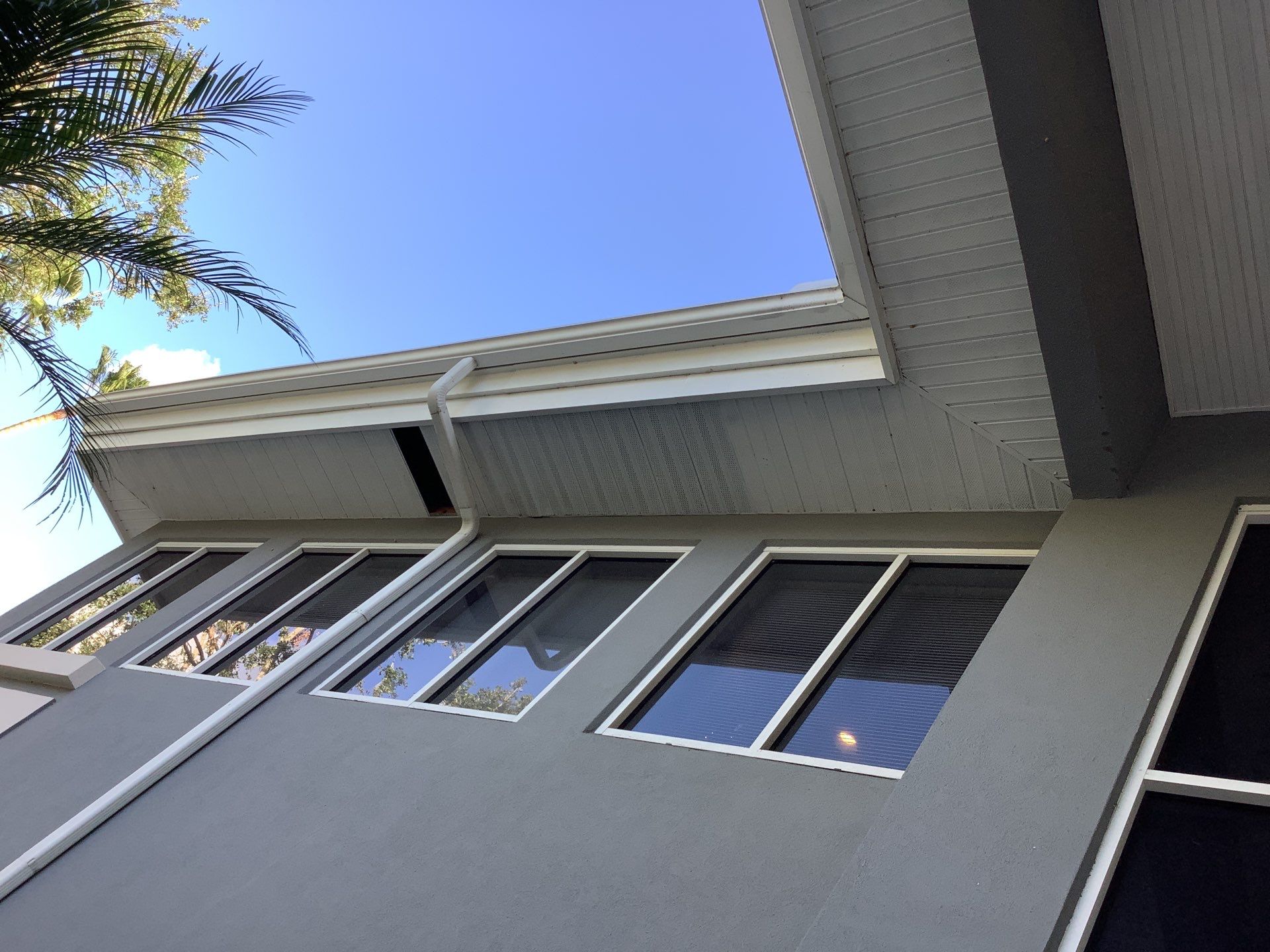 White Soffit and Fascia Replacement in Sarasota FL by Gutter Professors